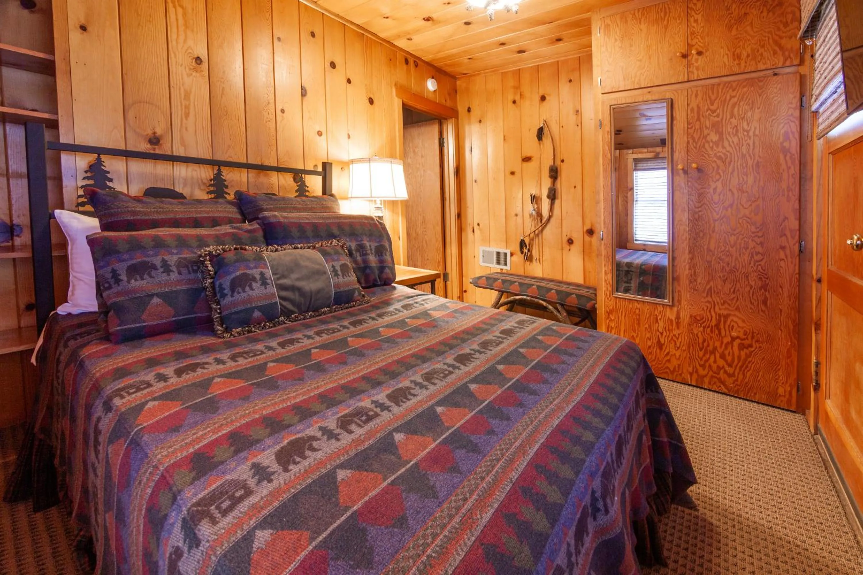 Bed in Tahquitz Pines Retreat