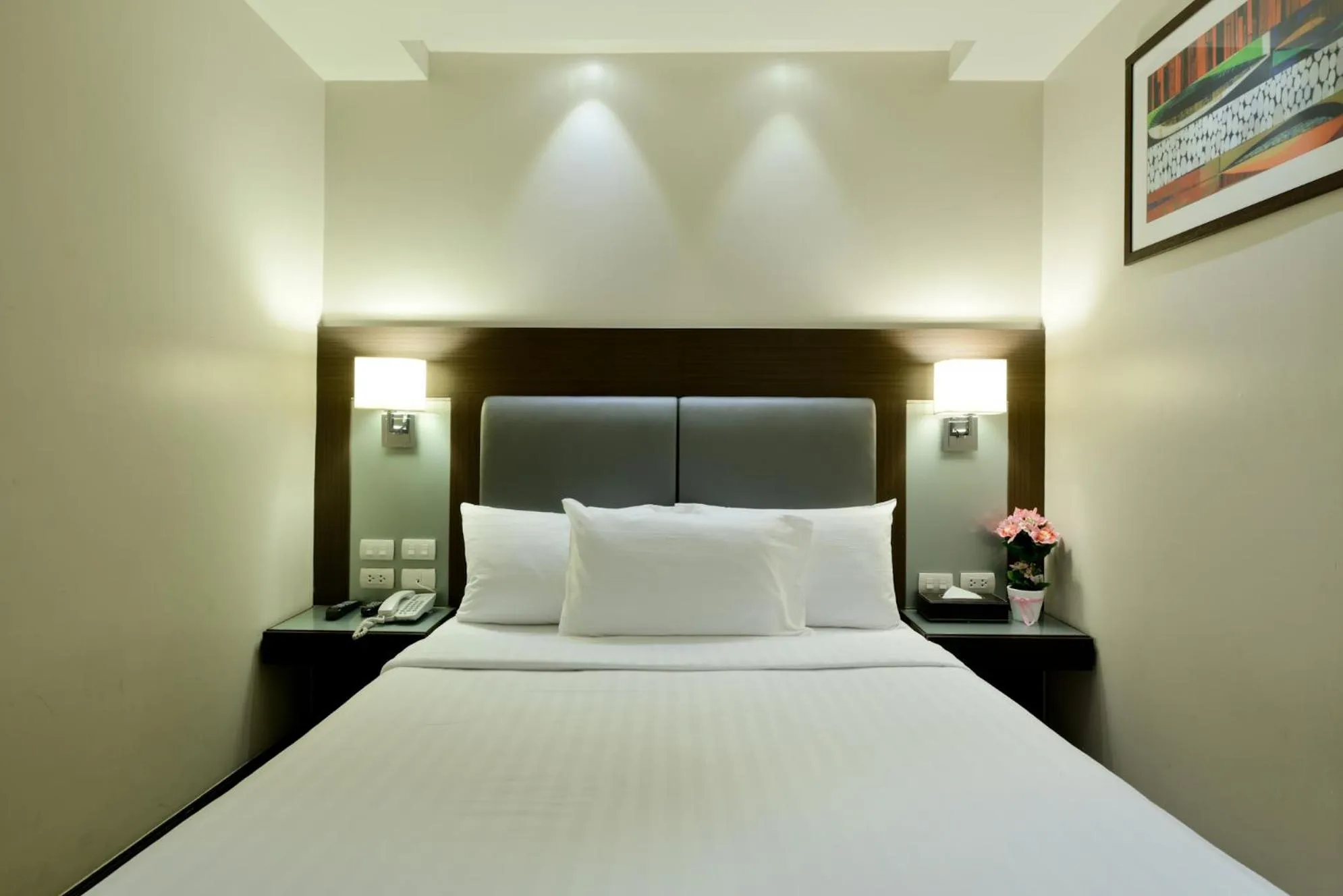 Bedroom, Bed in The Prestige Nana