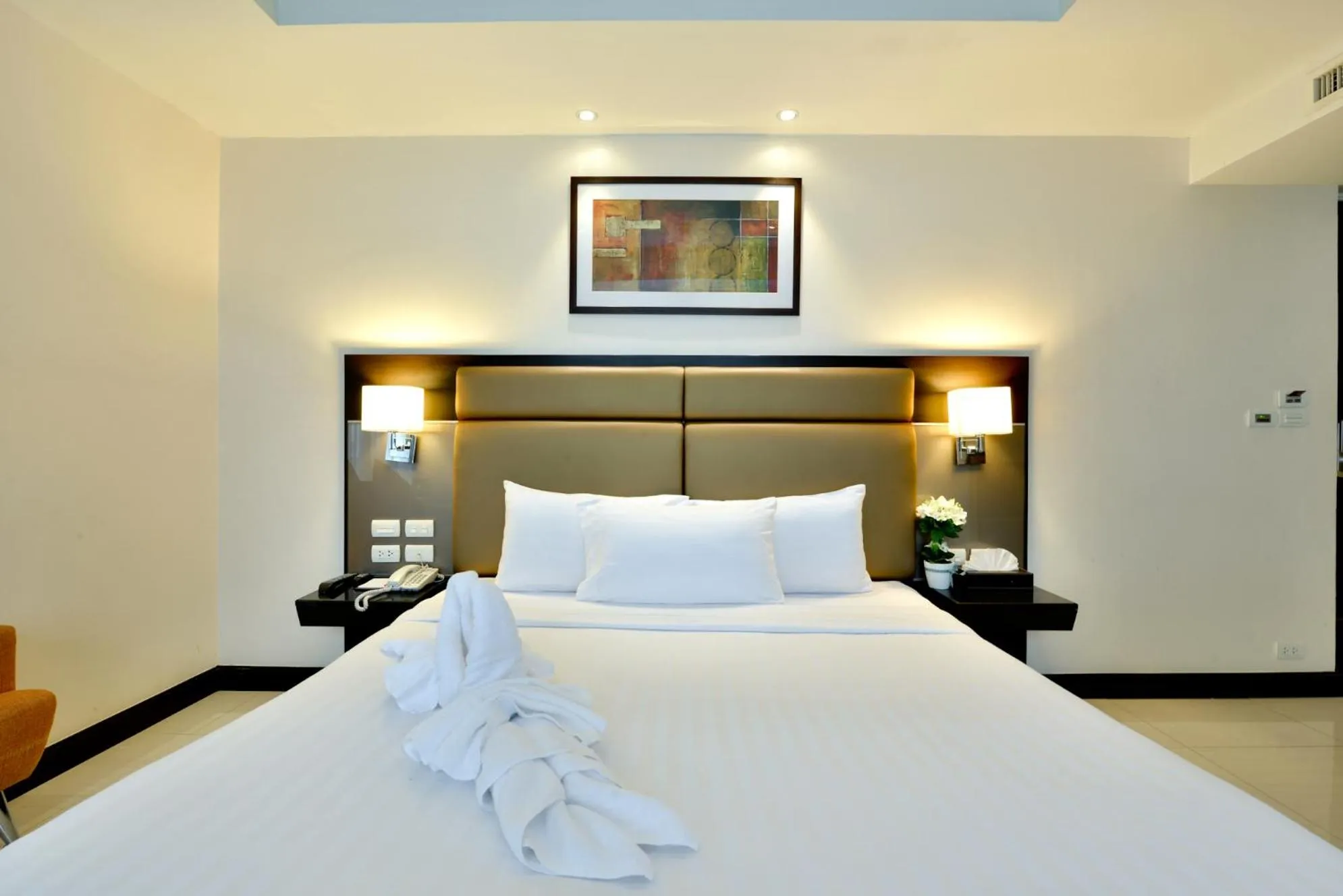 Bedroom, Bed in The Prestige Nana