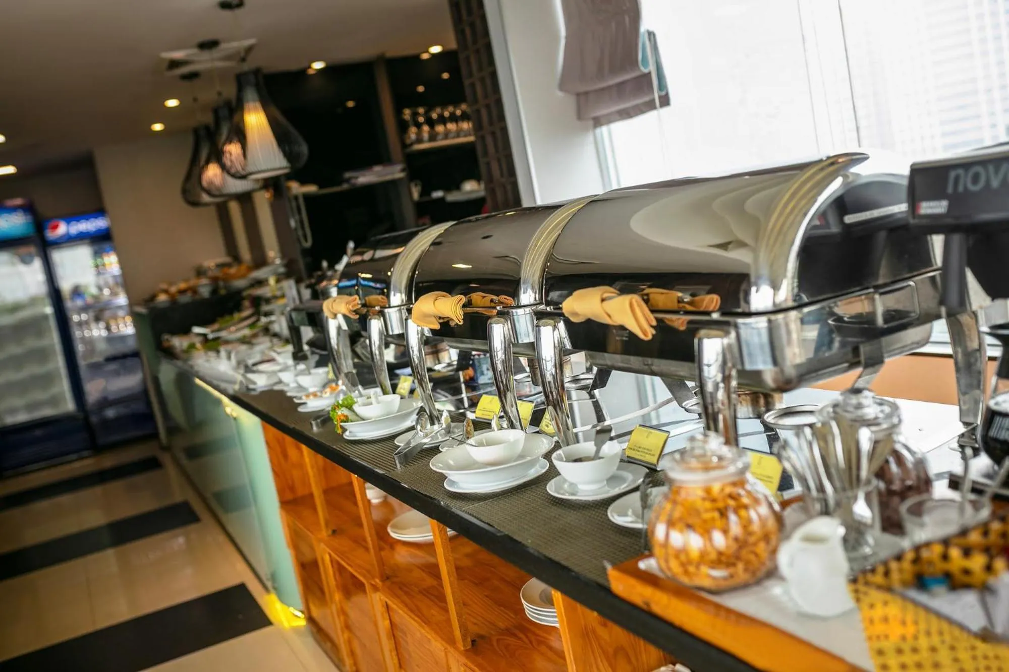 Restaurant/places to eat in Parkside Sunline Hotel