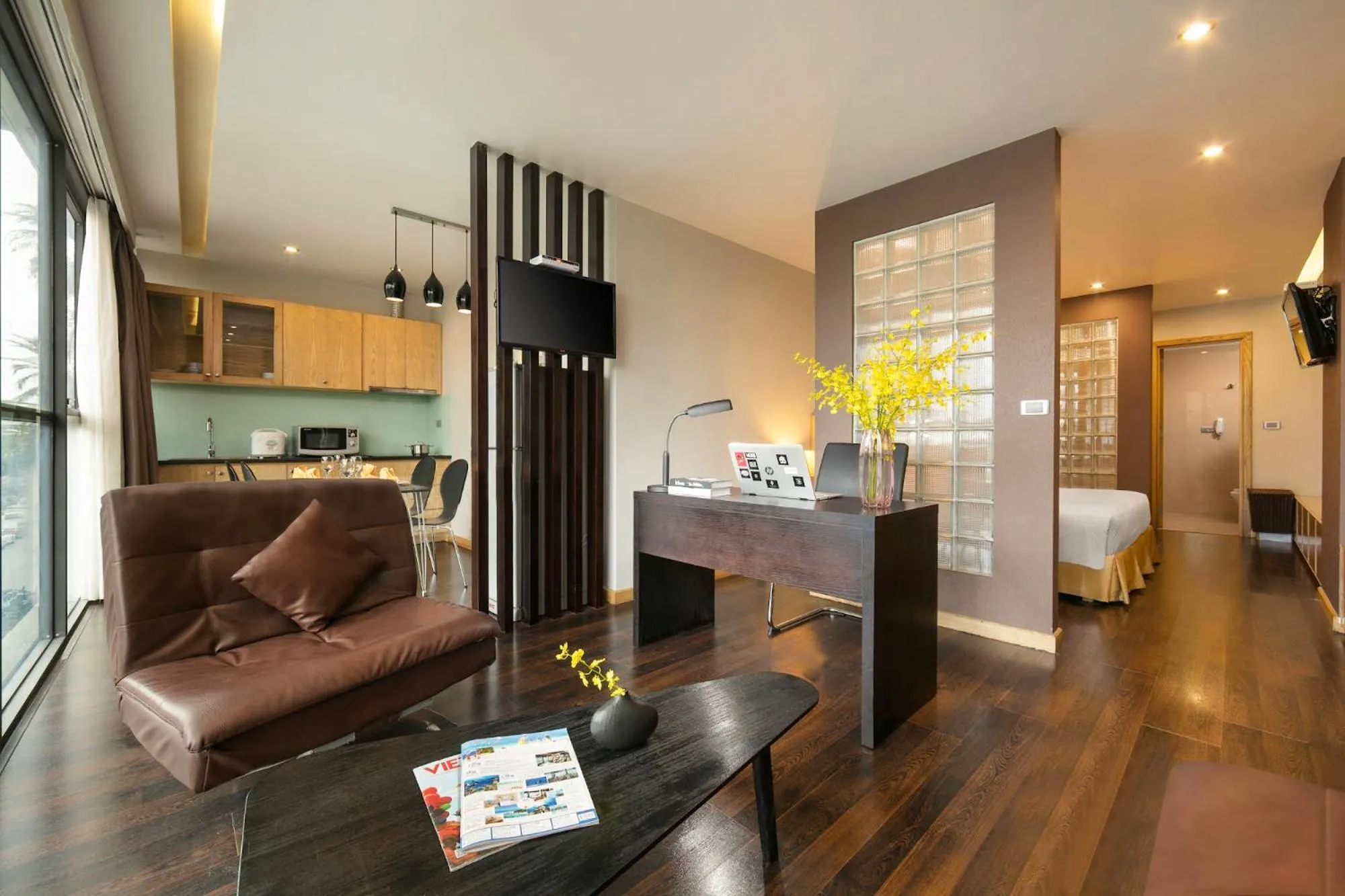 Photo of the whole room in Parkside Sunline Hotel