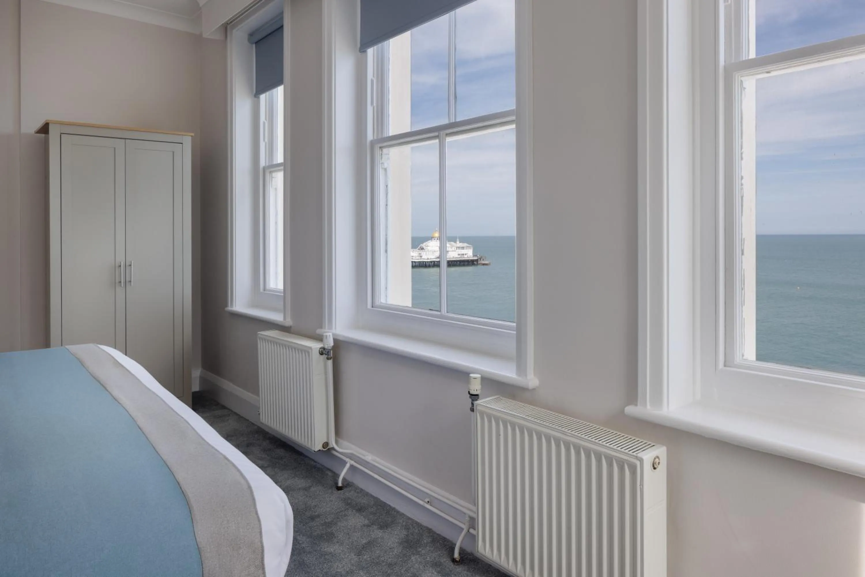 Sea view, Bed in The Cumberland Hotel
