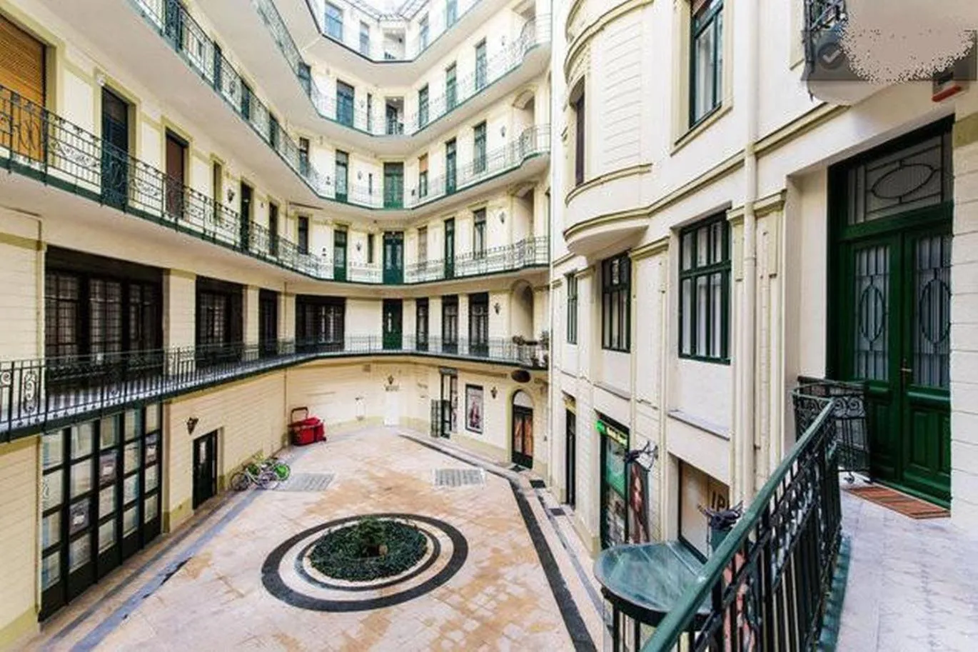 Facade/entrance in Private Apartment Centertown