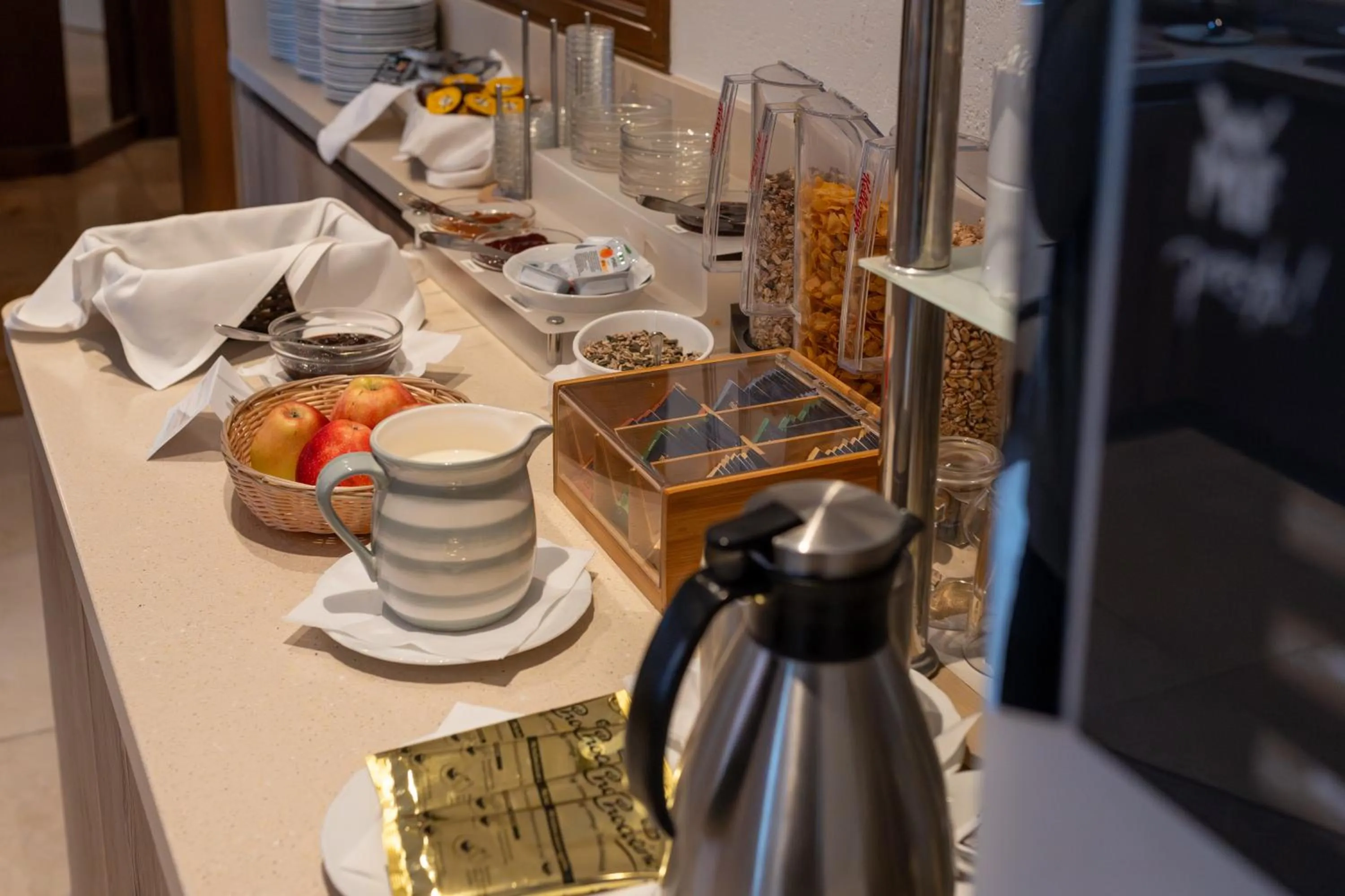 Coffee/tea facilities in Rixbecker Alpen - Hotel Koch