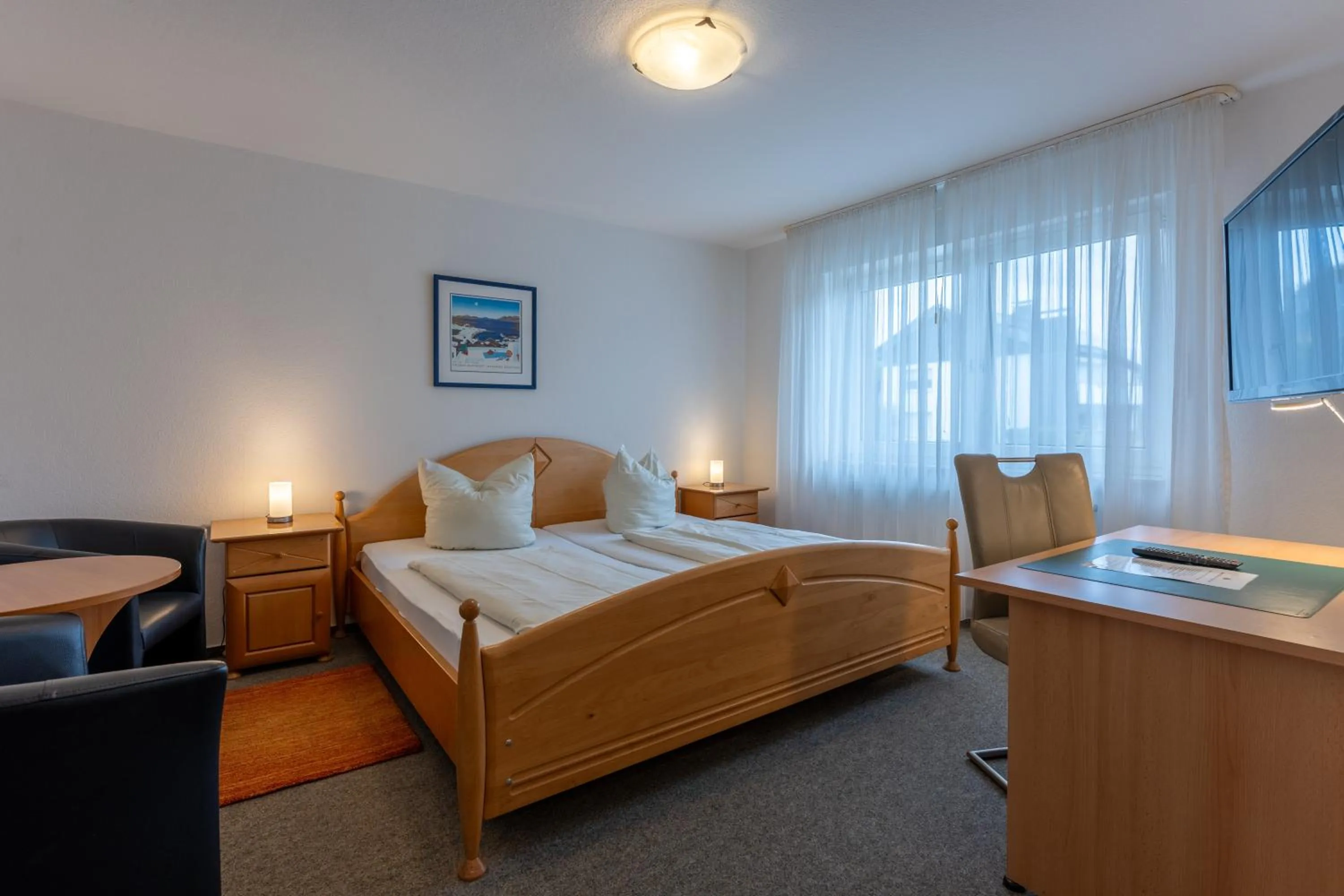 Photo of the whole room, Bed in Rixbecker Alpen - Hotel Koch