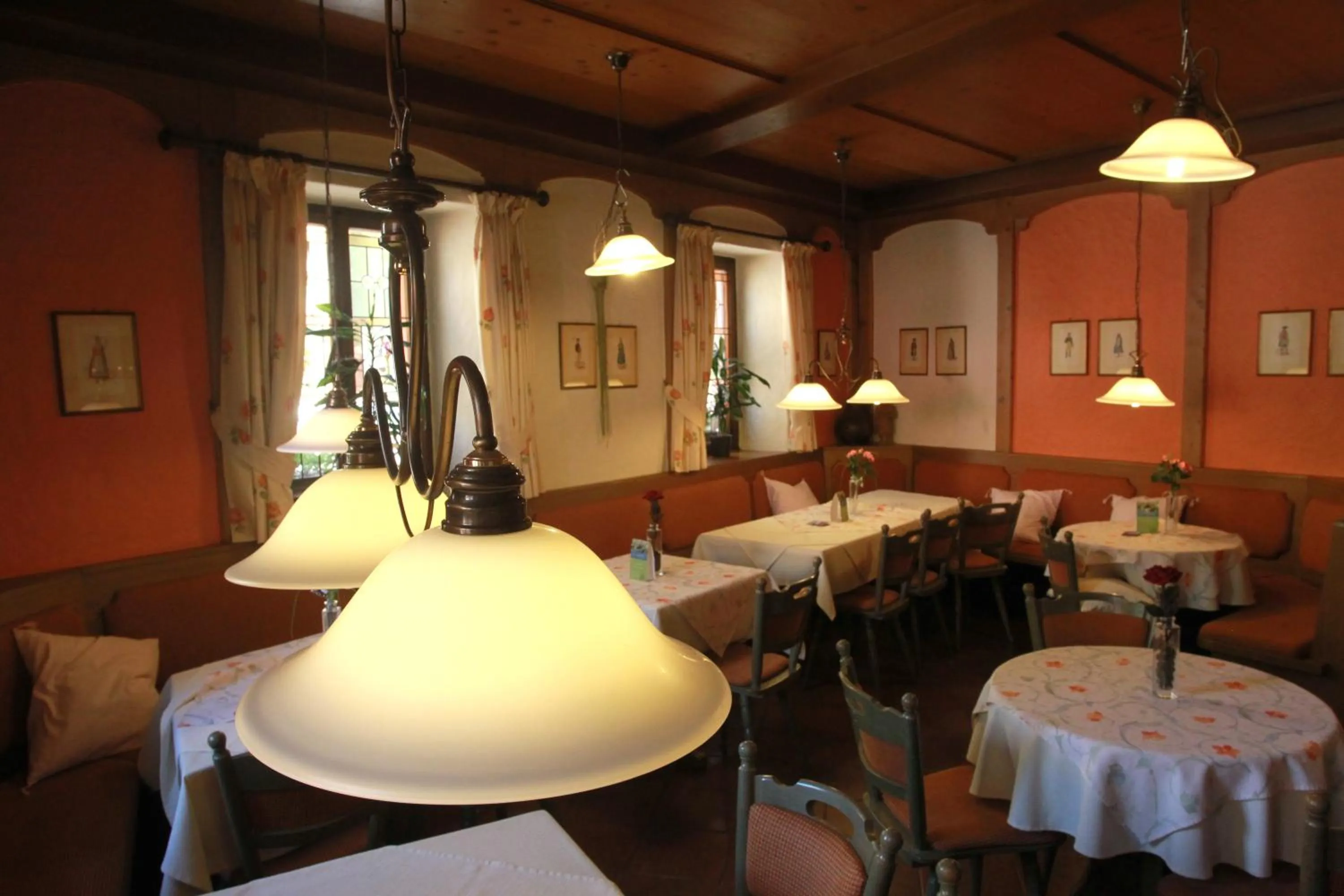 Restaurant/places to eat in Weinhotel Rose