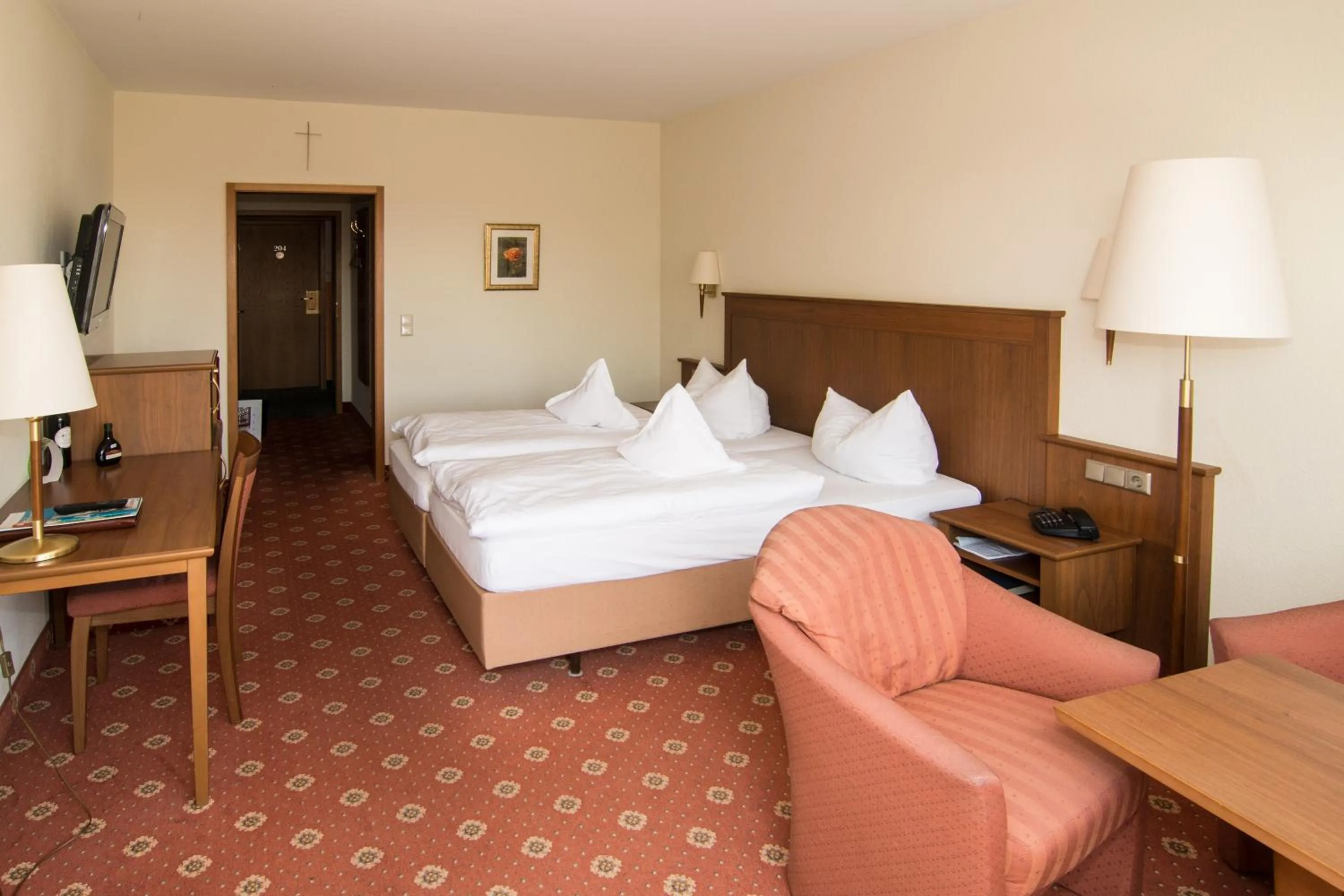 Photo of the whole room, Bed in Weinhotel Rose