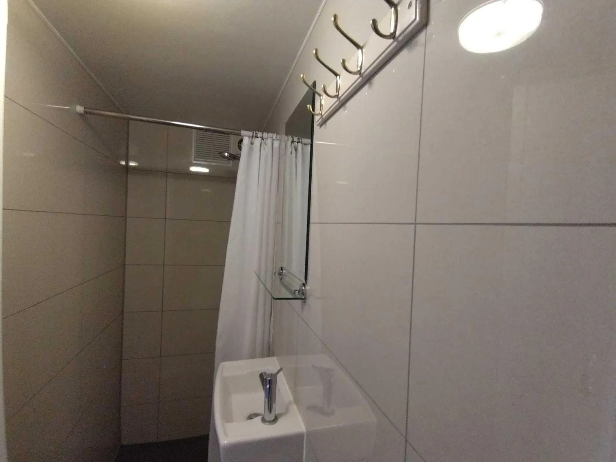 Bathroom in St Simeon