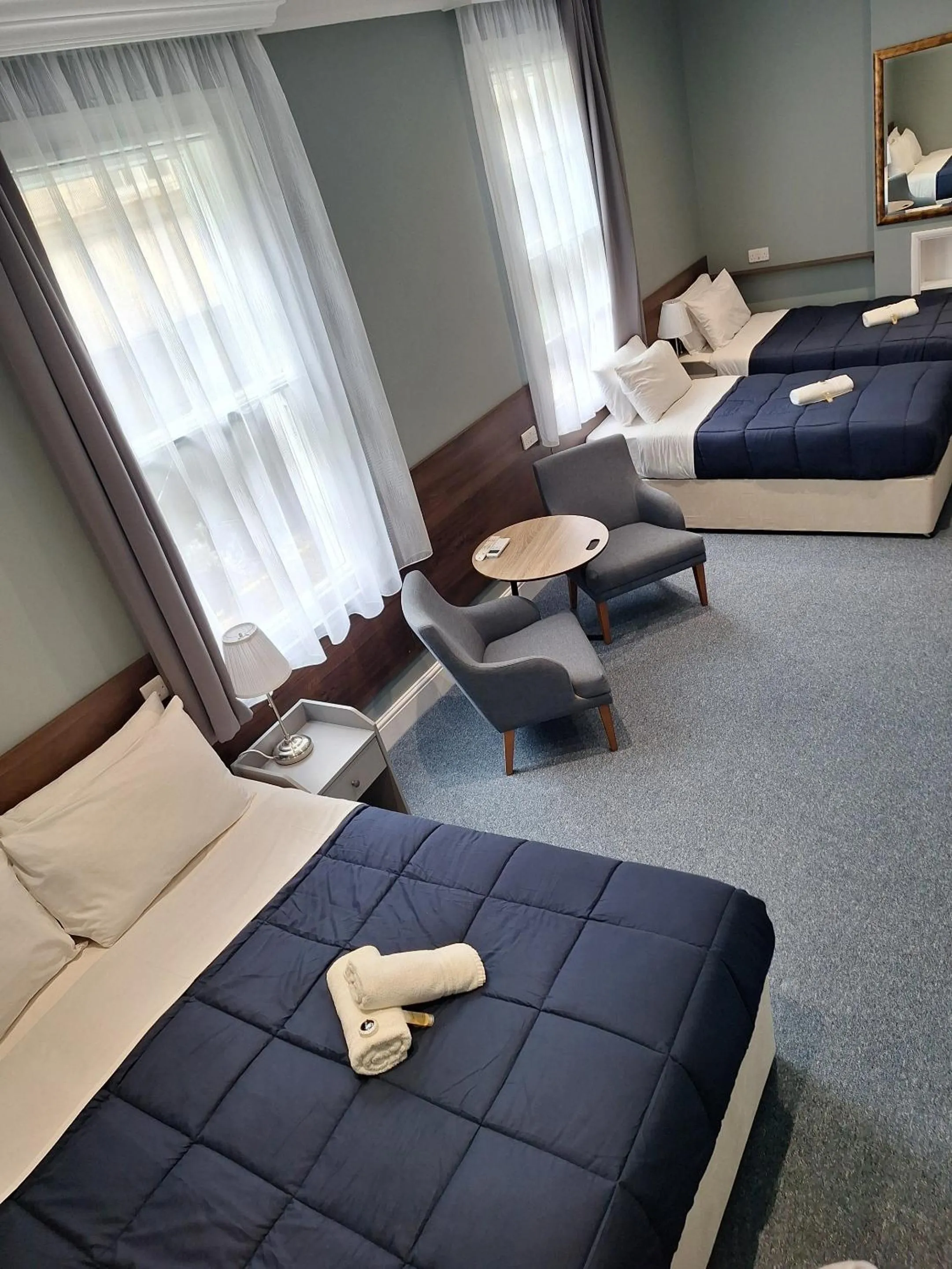 Bedroom, Bed in St Simeon