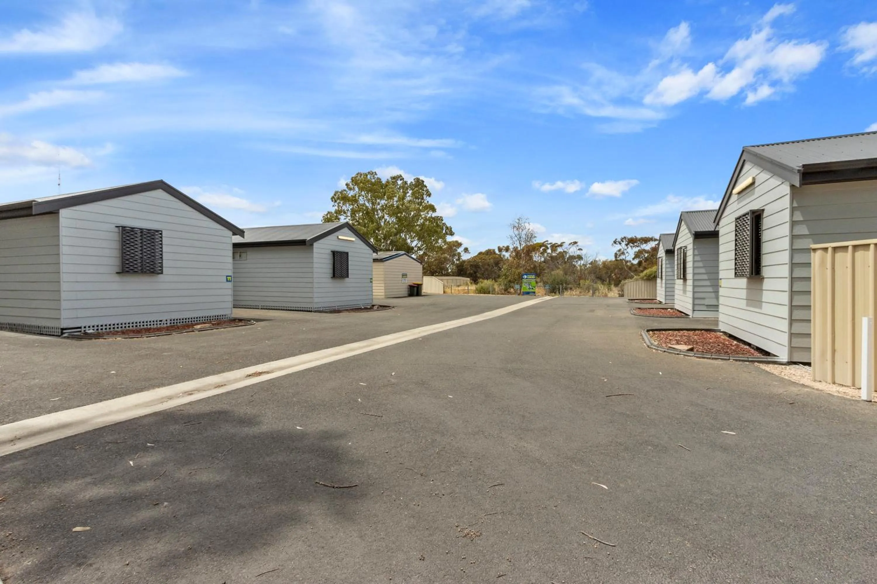 Costello Hotels - Moonta Bay Cabins