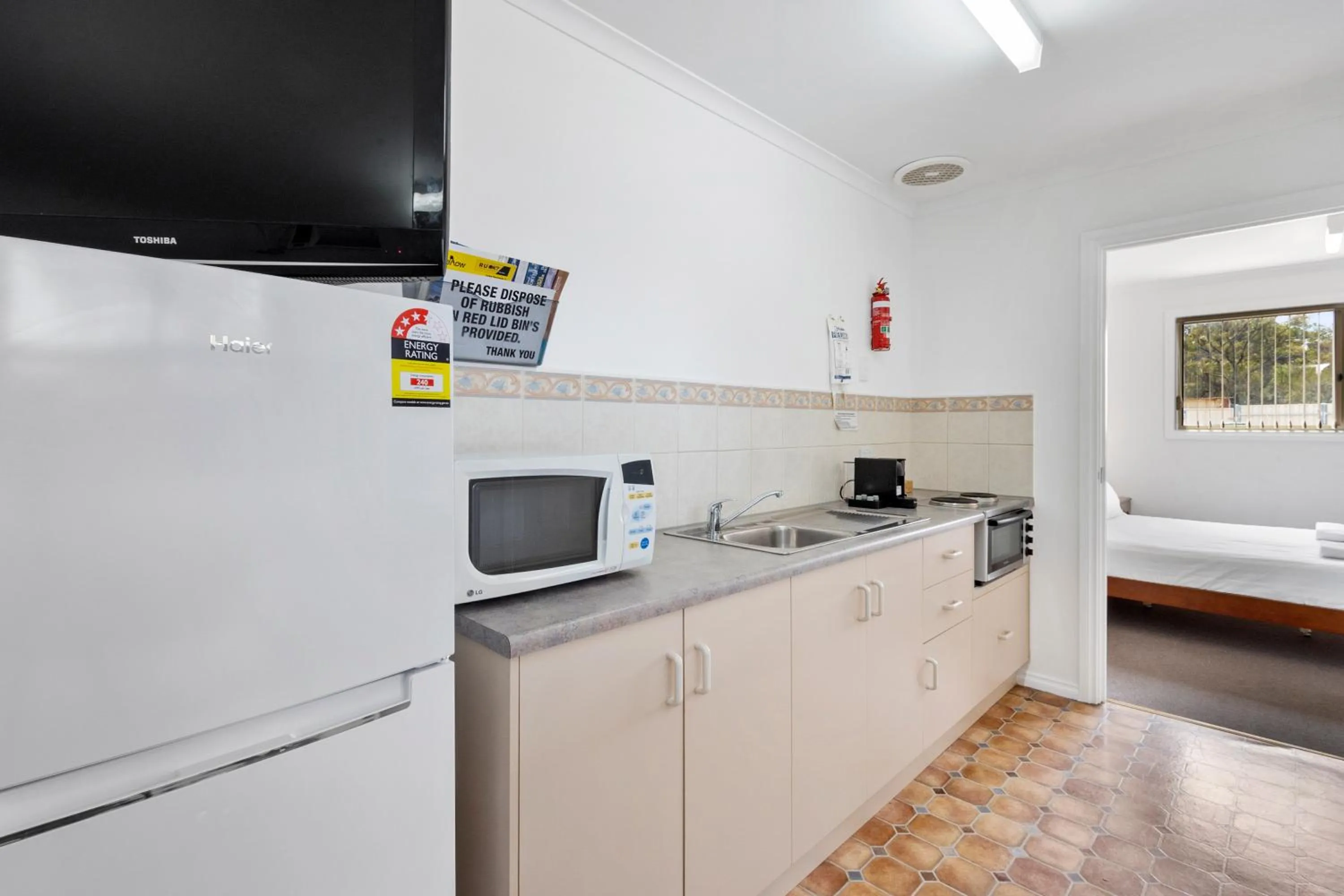 Bed in Costello Hotels - Moonta Bay Cabins