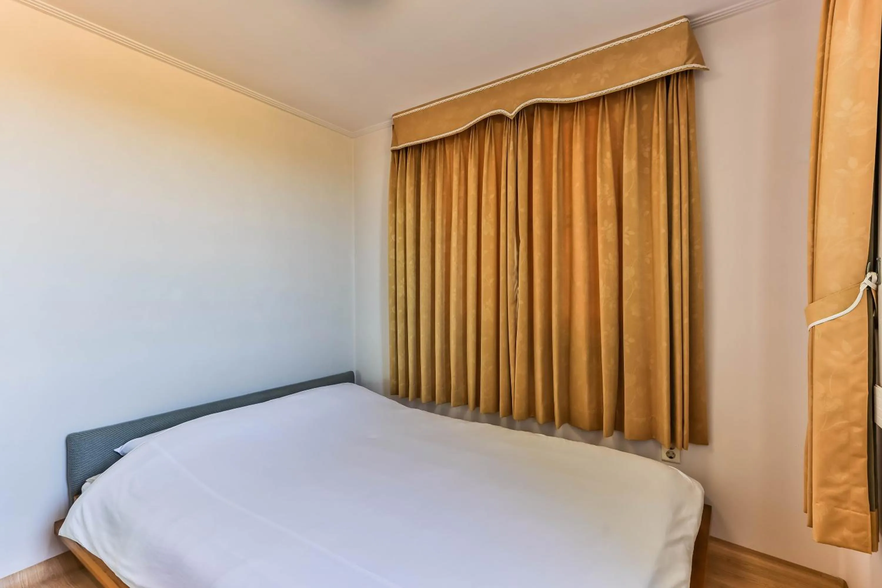 Bed in Sea Eco Beach