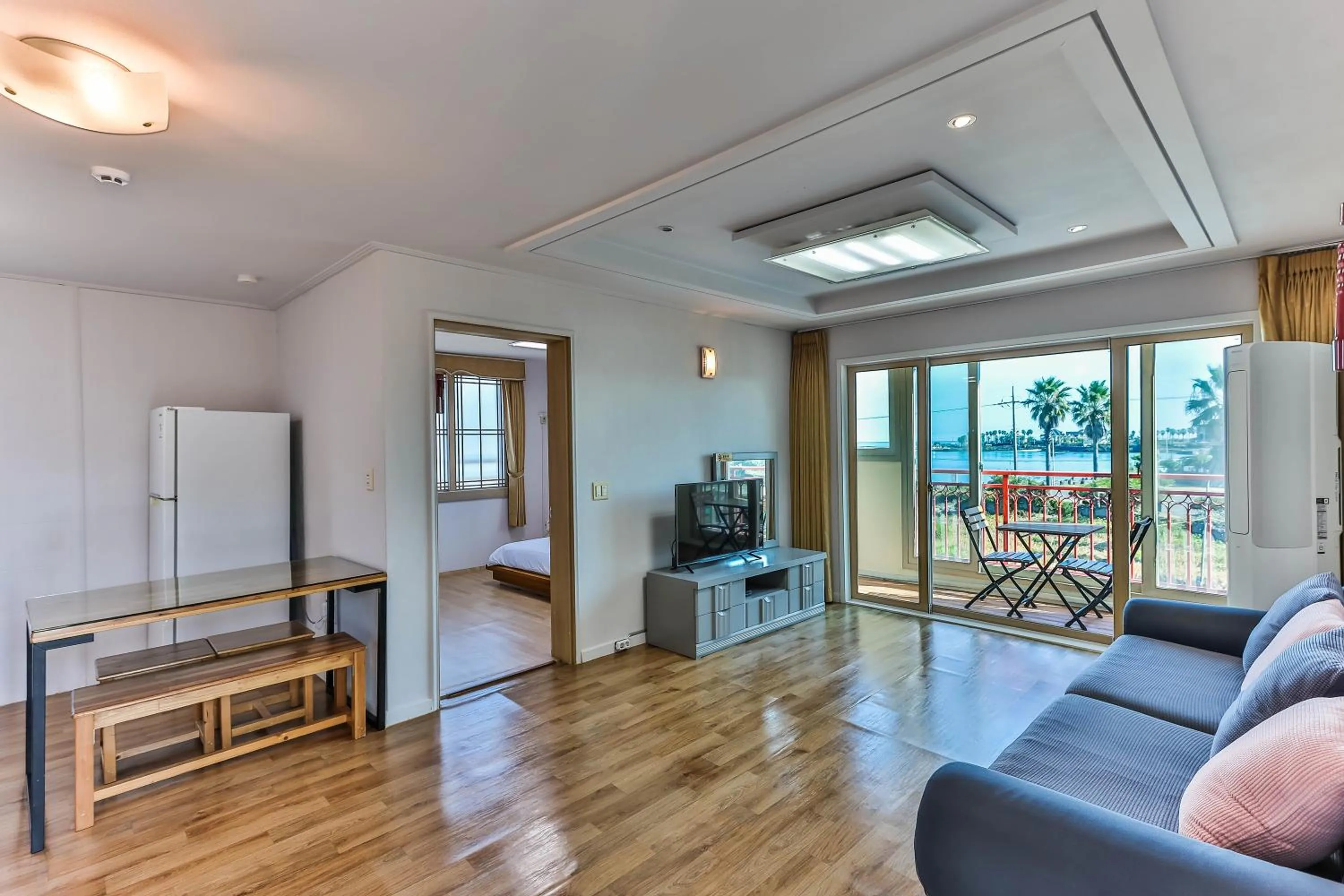 Photo of the whole room, Bed in Sea Eco Beach