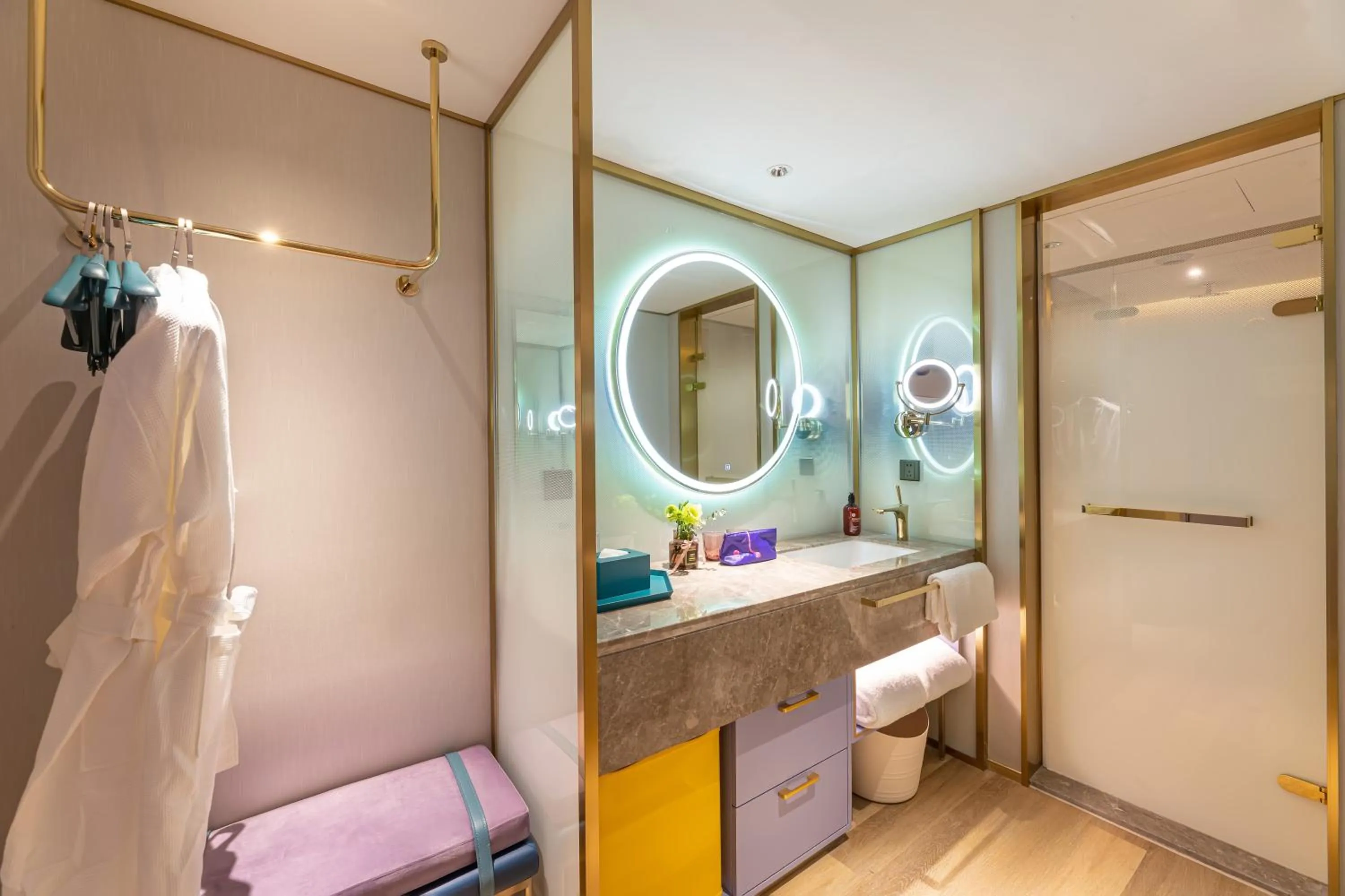 Shower in Zhangjiagang Pedestrian Street Manxin Hotel