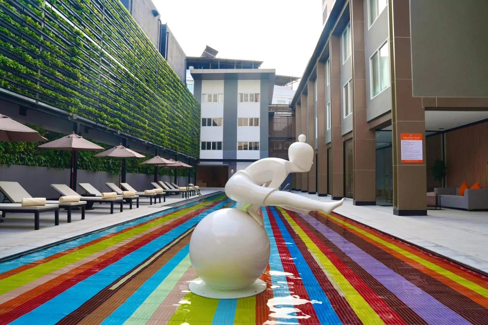 Property building in Tinidee Trendy Bangkok Khaosan