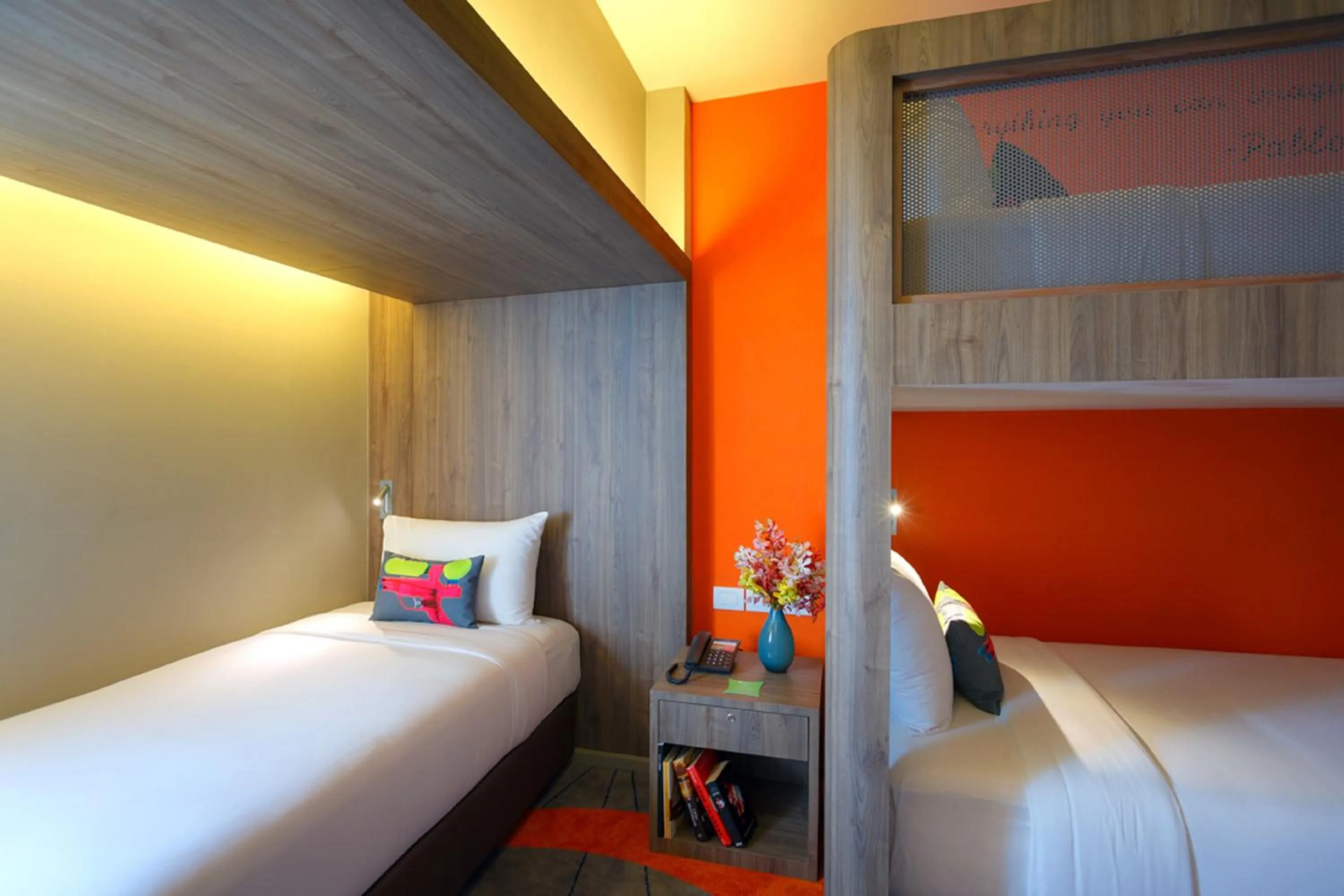 Bed in Tinidee Trendy Bangkok Khaosan