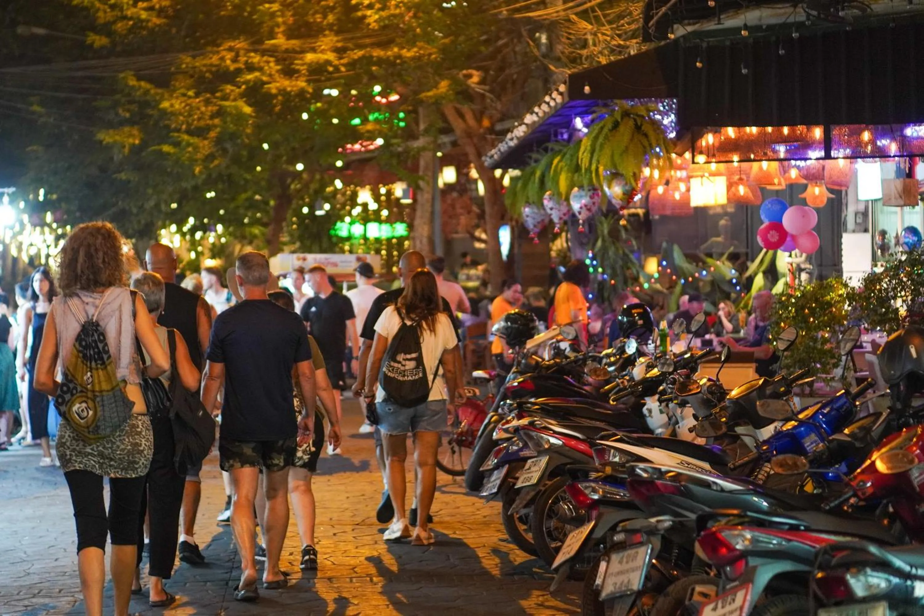 Night in Tinidee Trendy Bangkok Khaosan