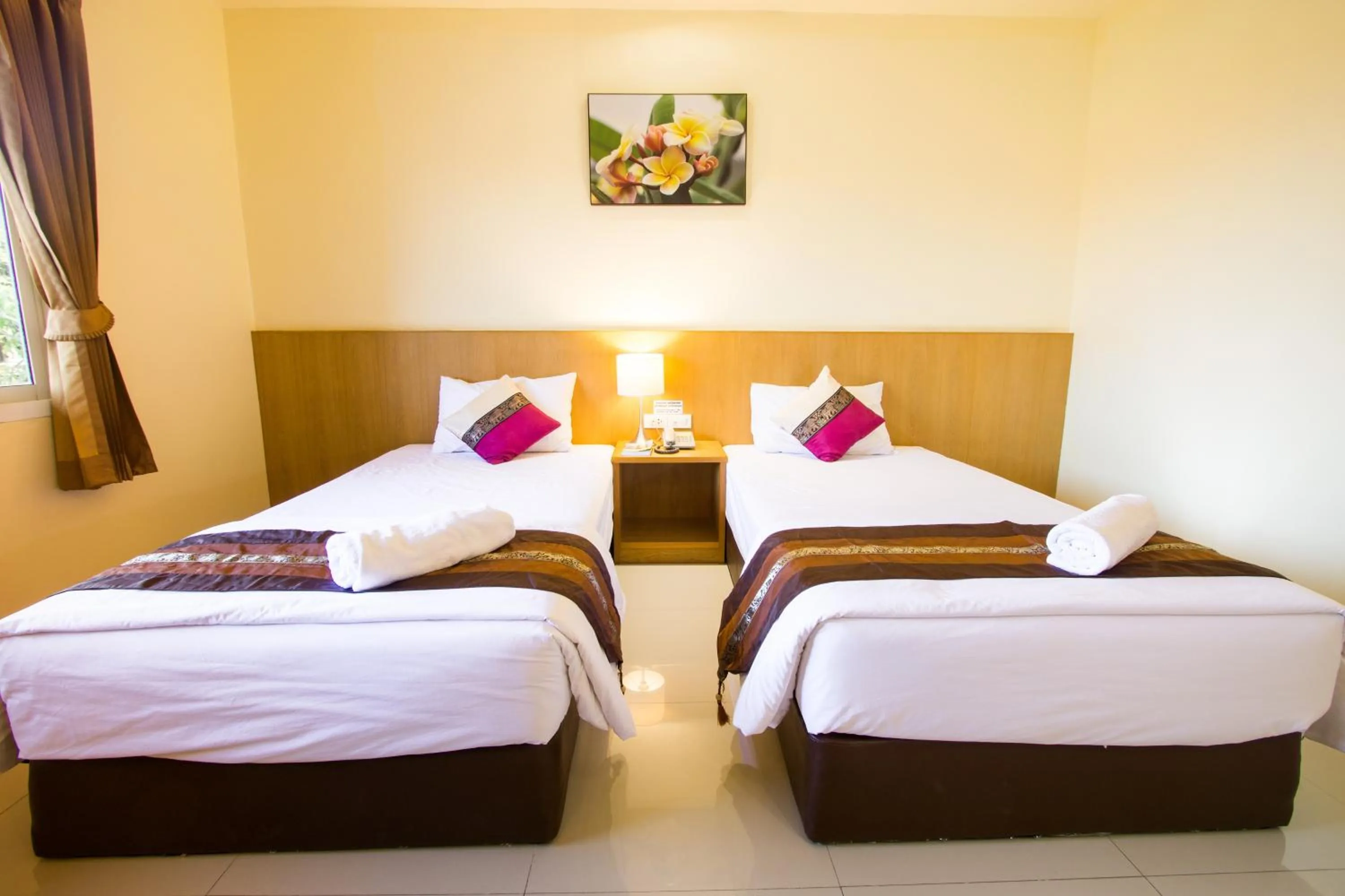 Bathroom, Bed in The Lephant Hotel