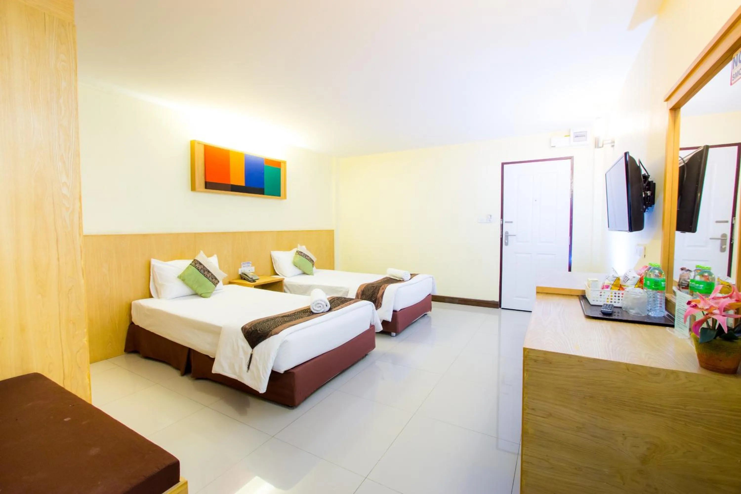 Photo of the whole room, Bed in The Lephant Hotel