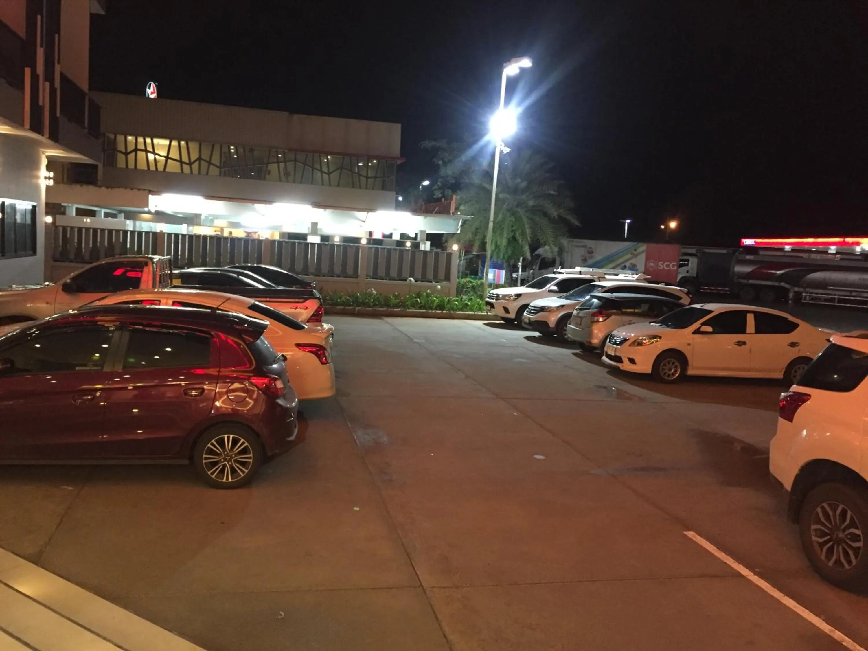 Facade/entrance in The Lephant Hotel