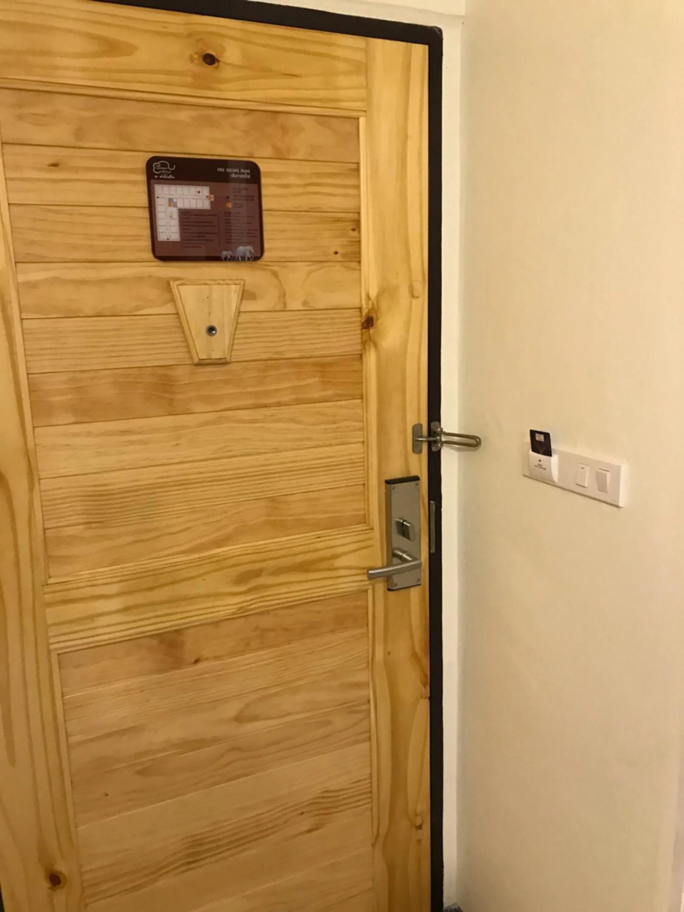 Photo of the whole room in The Lephant Hotel