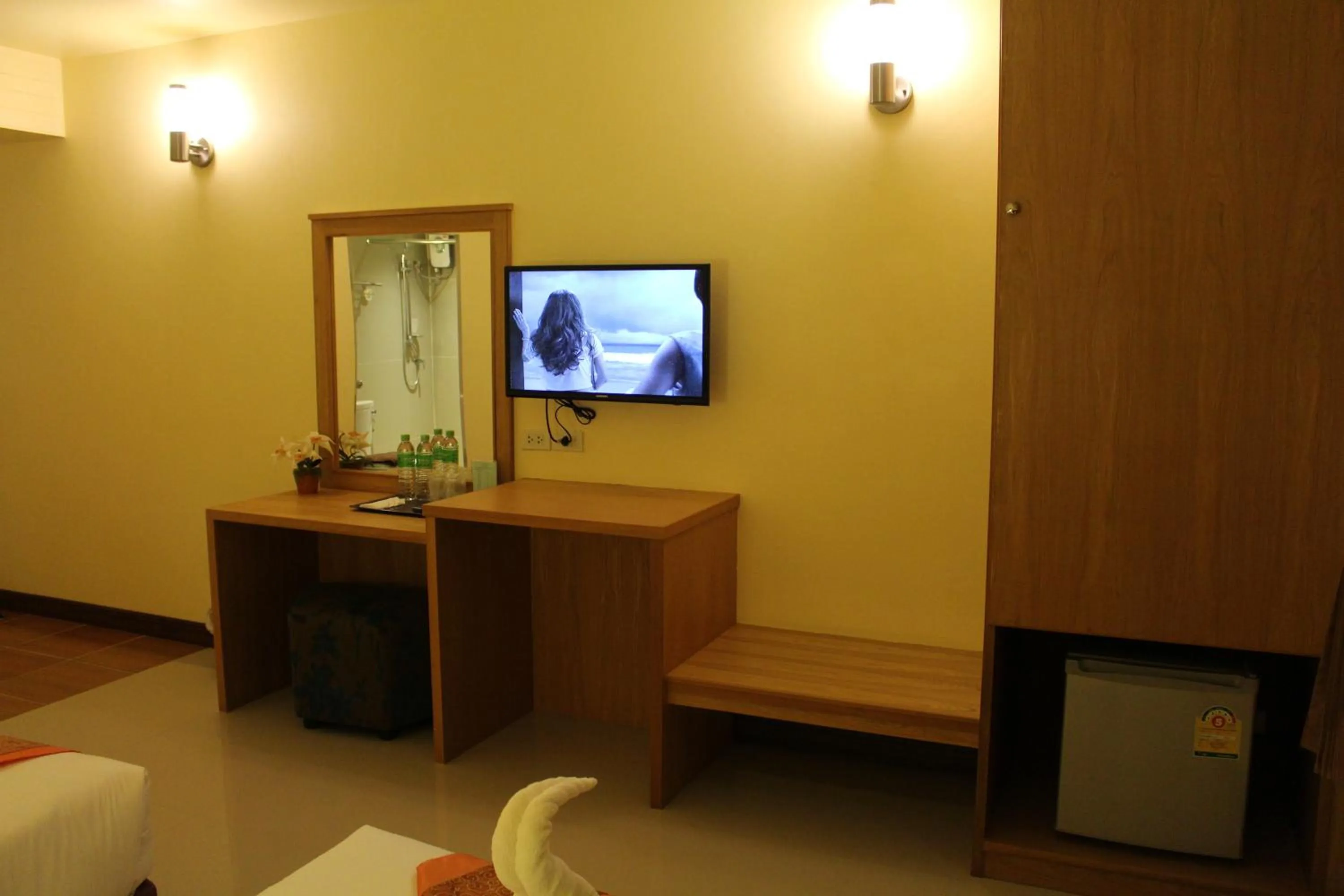 Photo of the whole room in The Lephant Hotel