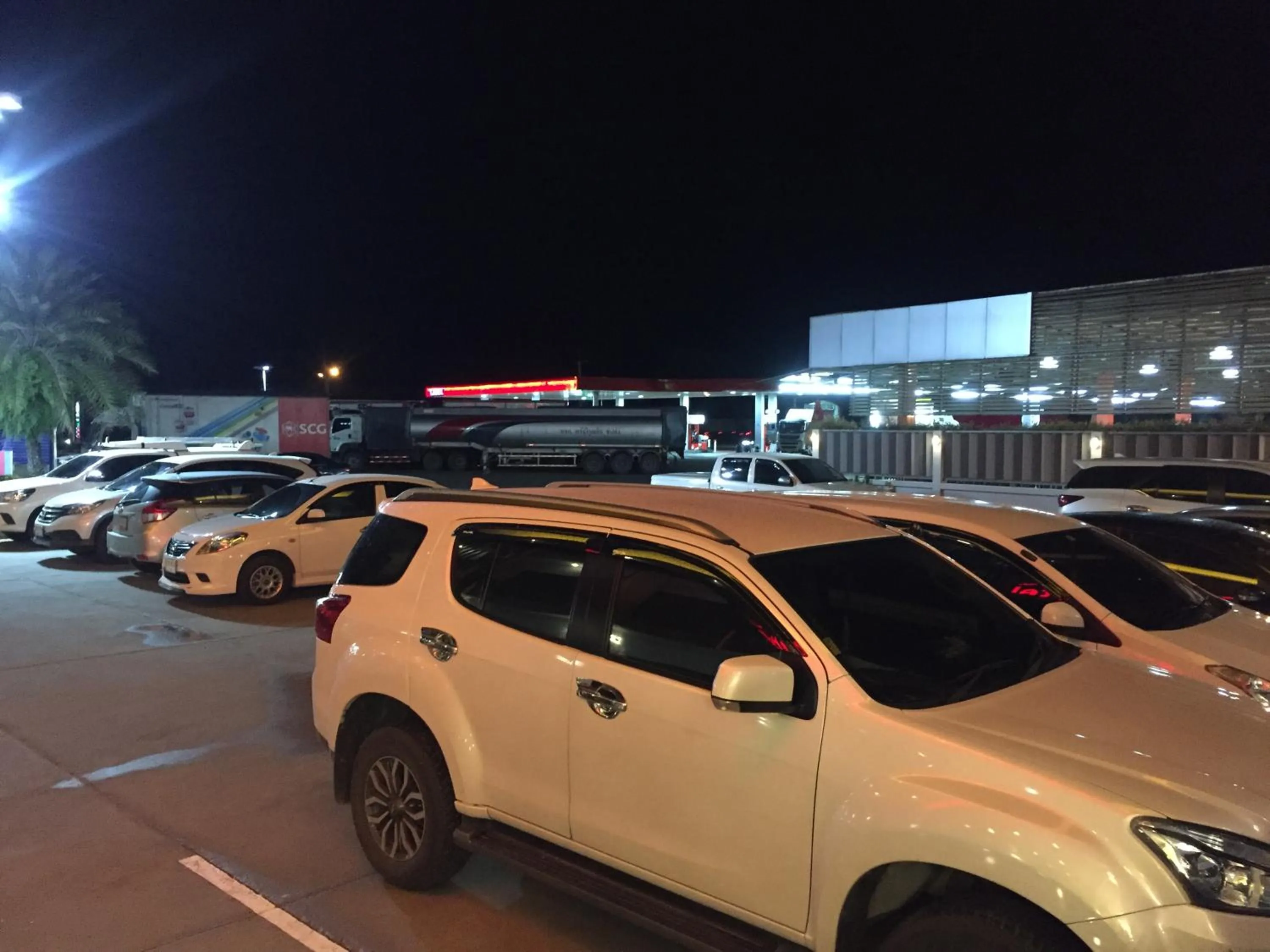 Facade/entrance in The Lephant Hotel