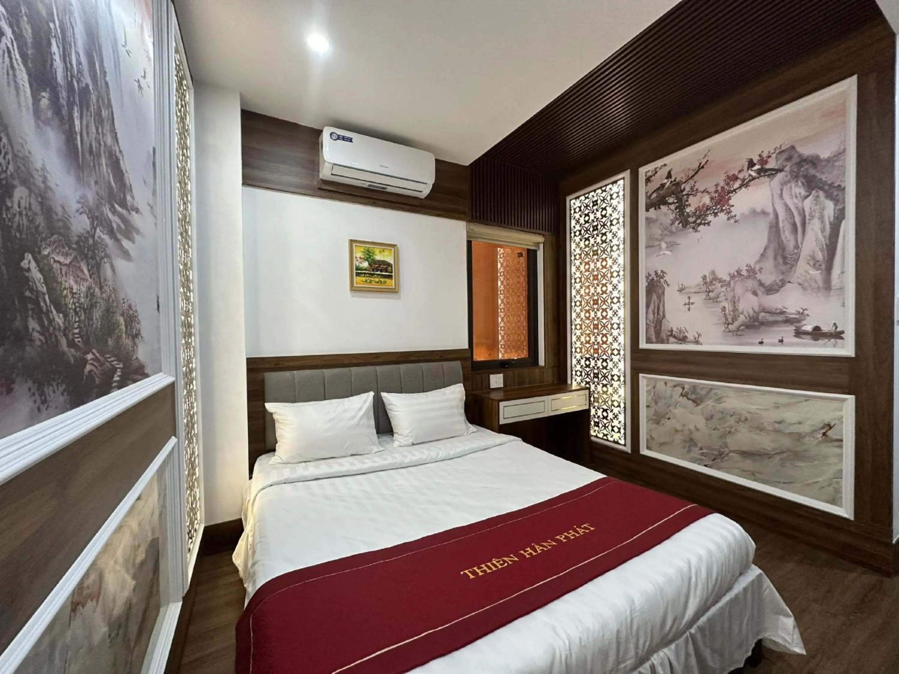 Photo of the whole room, Bed in Thien Han Phat Hotel