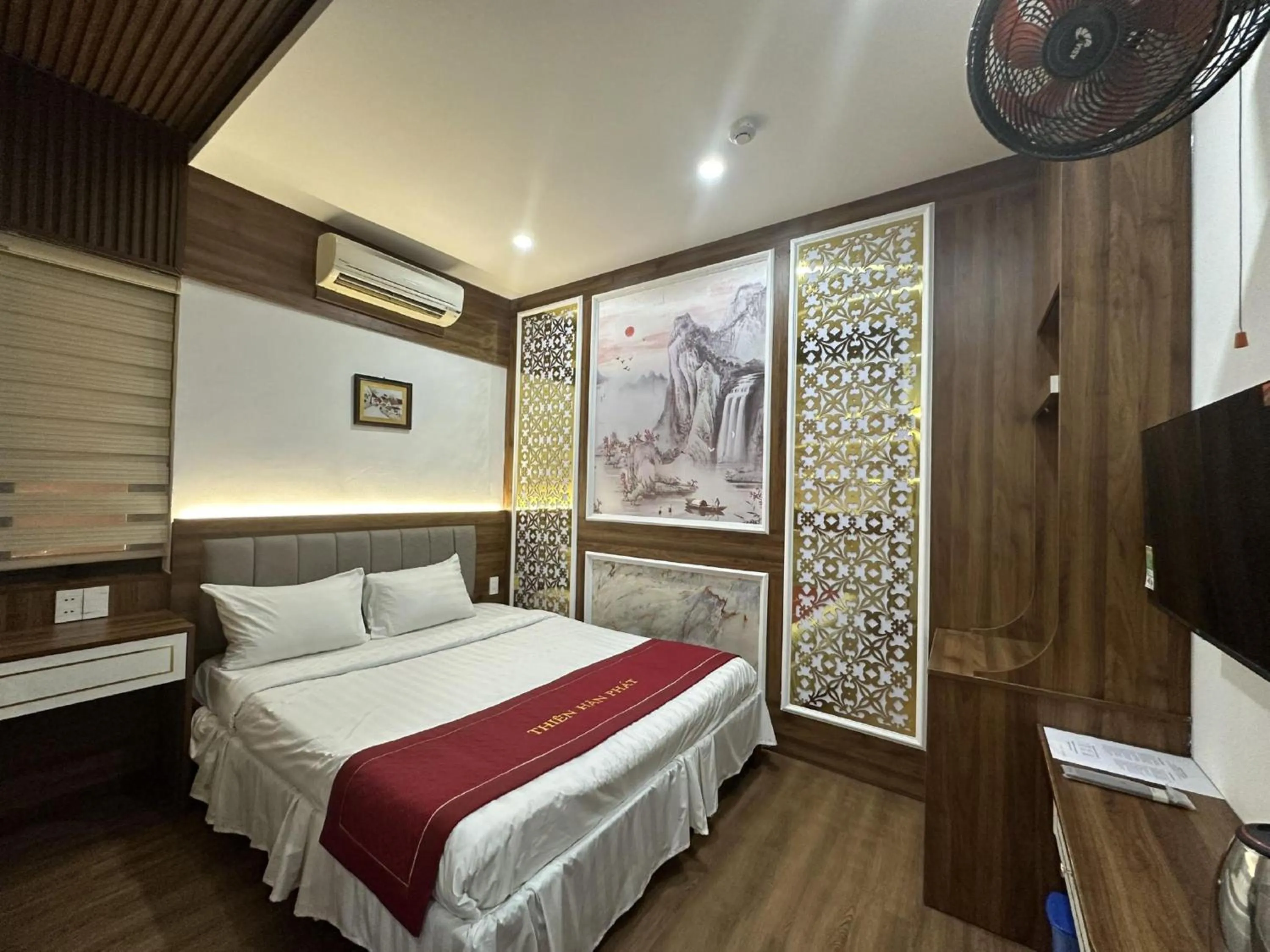 Photo of the whole room, Bed in Thien Han Phat Hotel