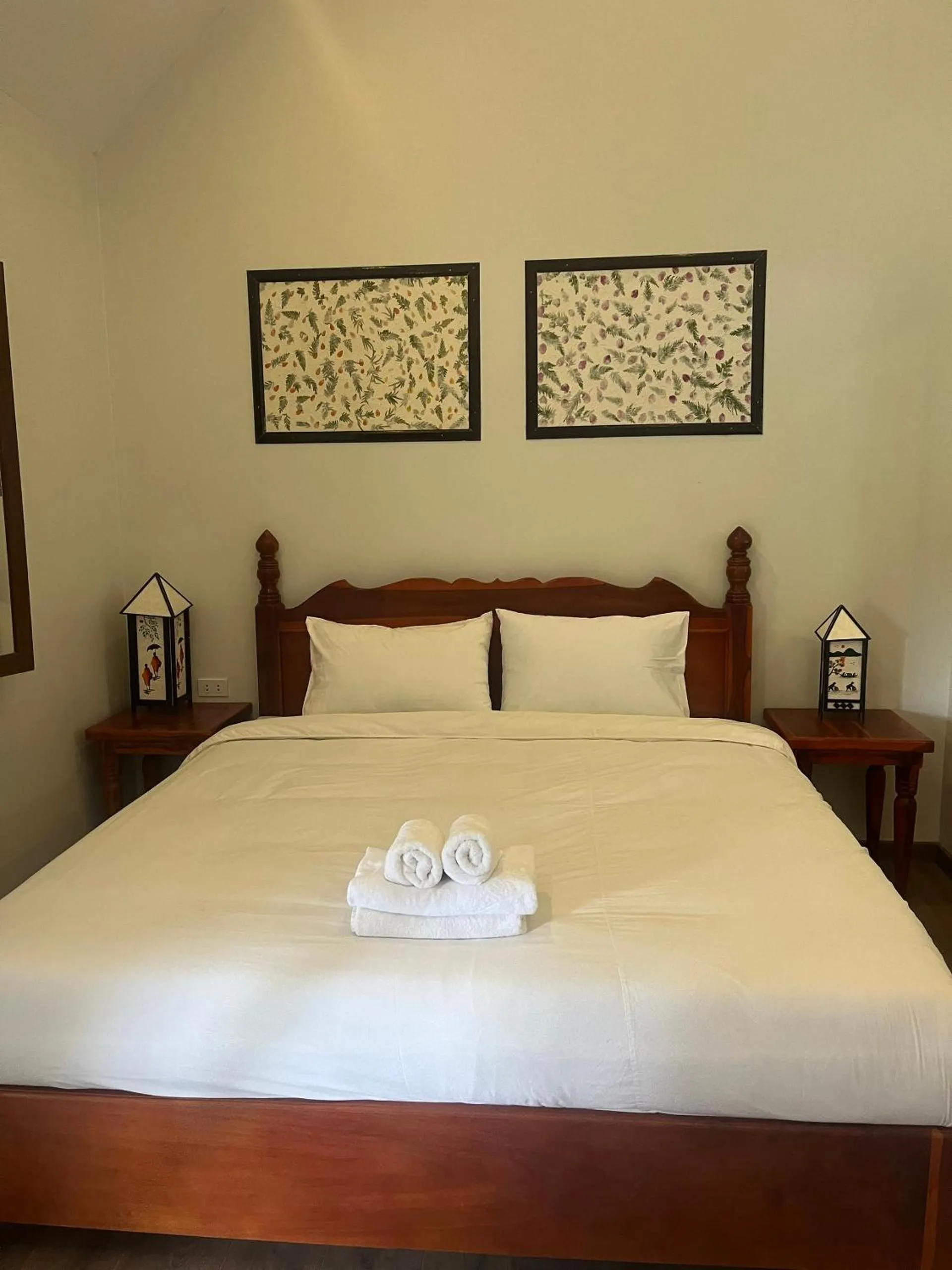 Bed in Villa Namkhan Heritage