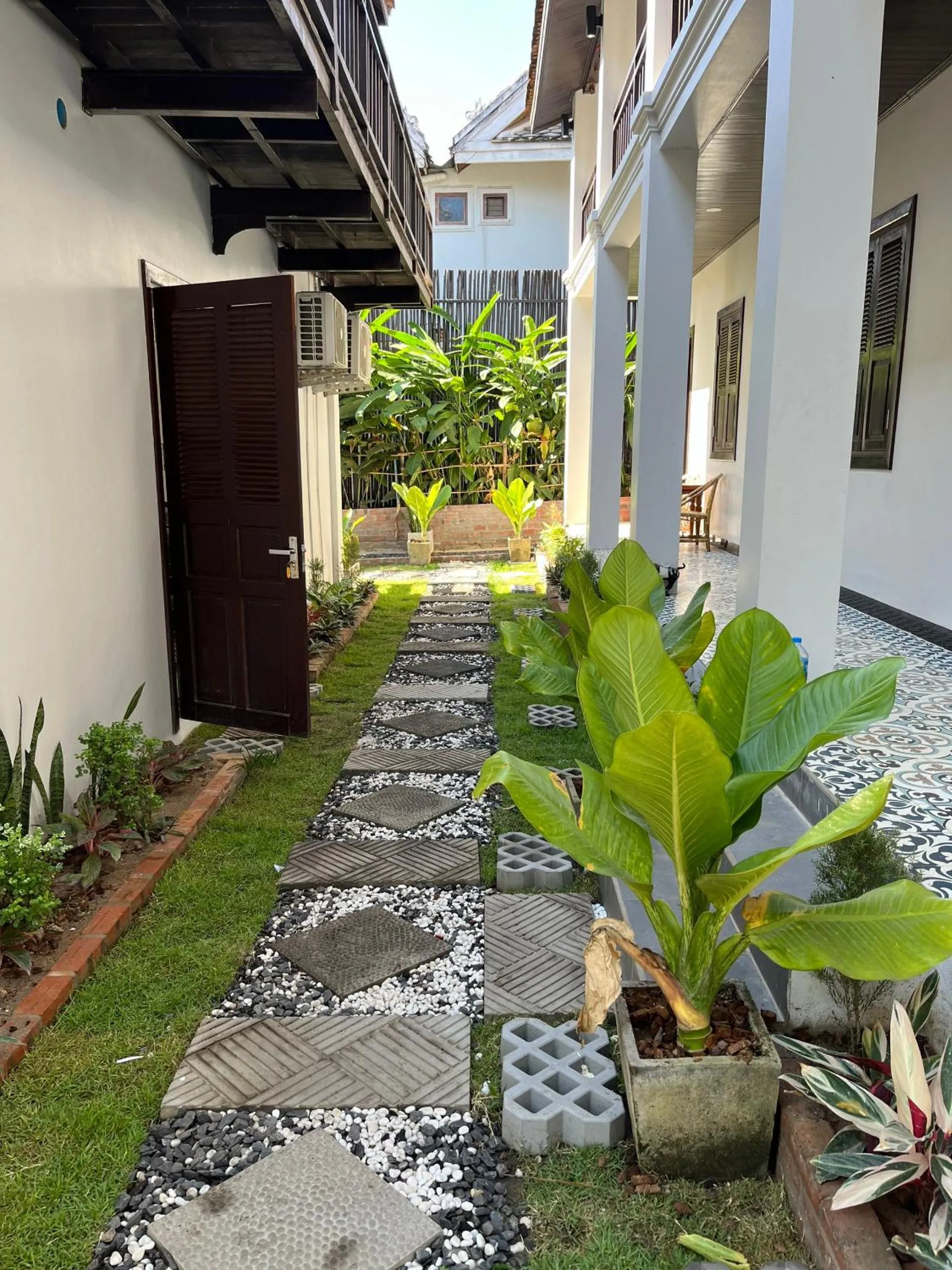 Day in Villa Namkhan Heritage