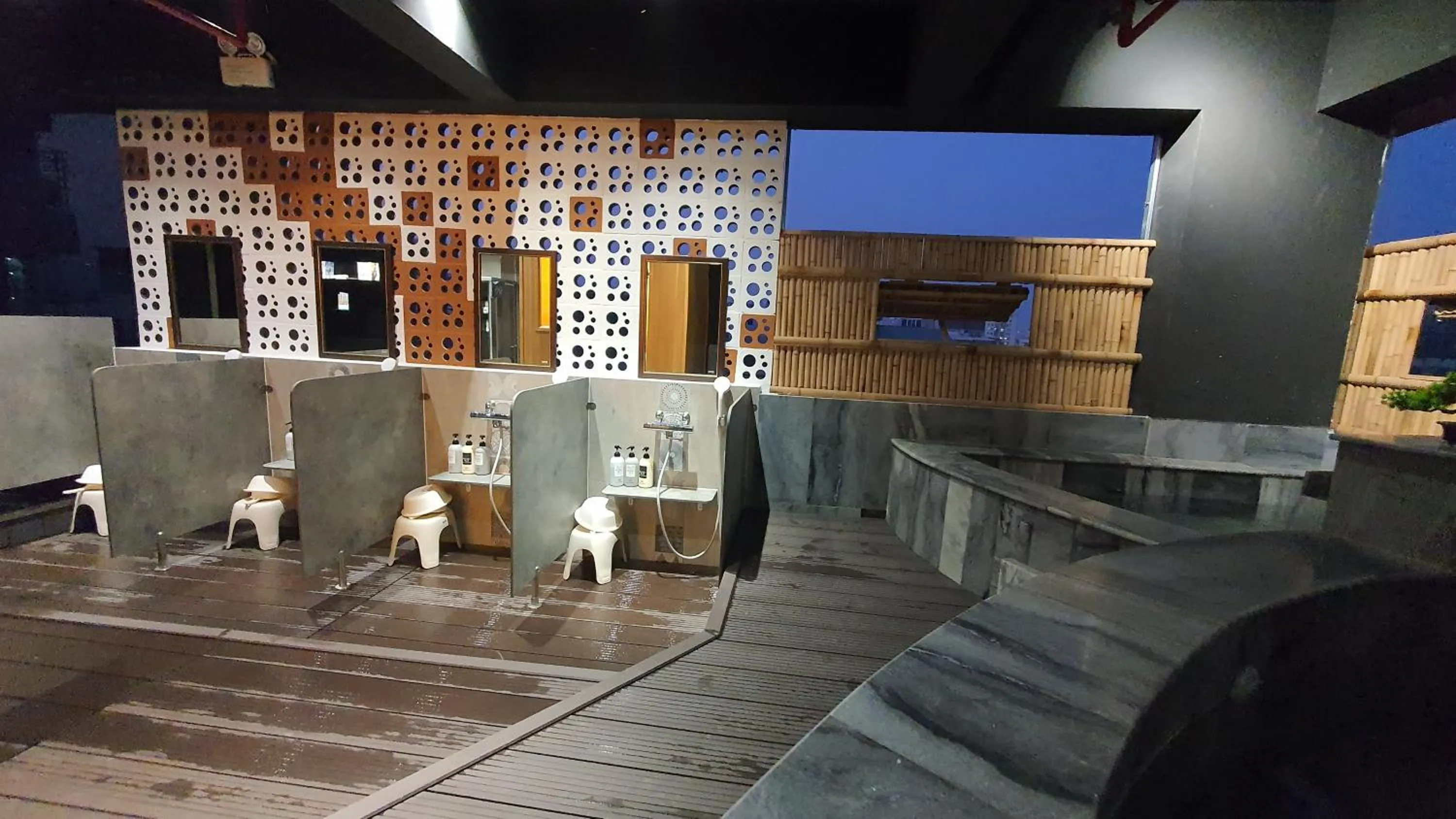 Public Bath in MOMIZI HANOI 2 - PHAN KE BINH