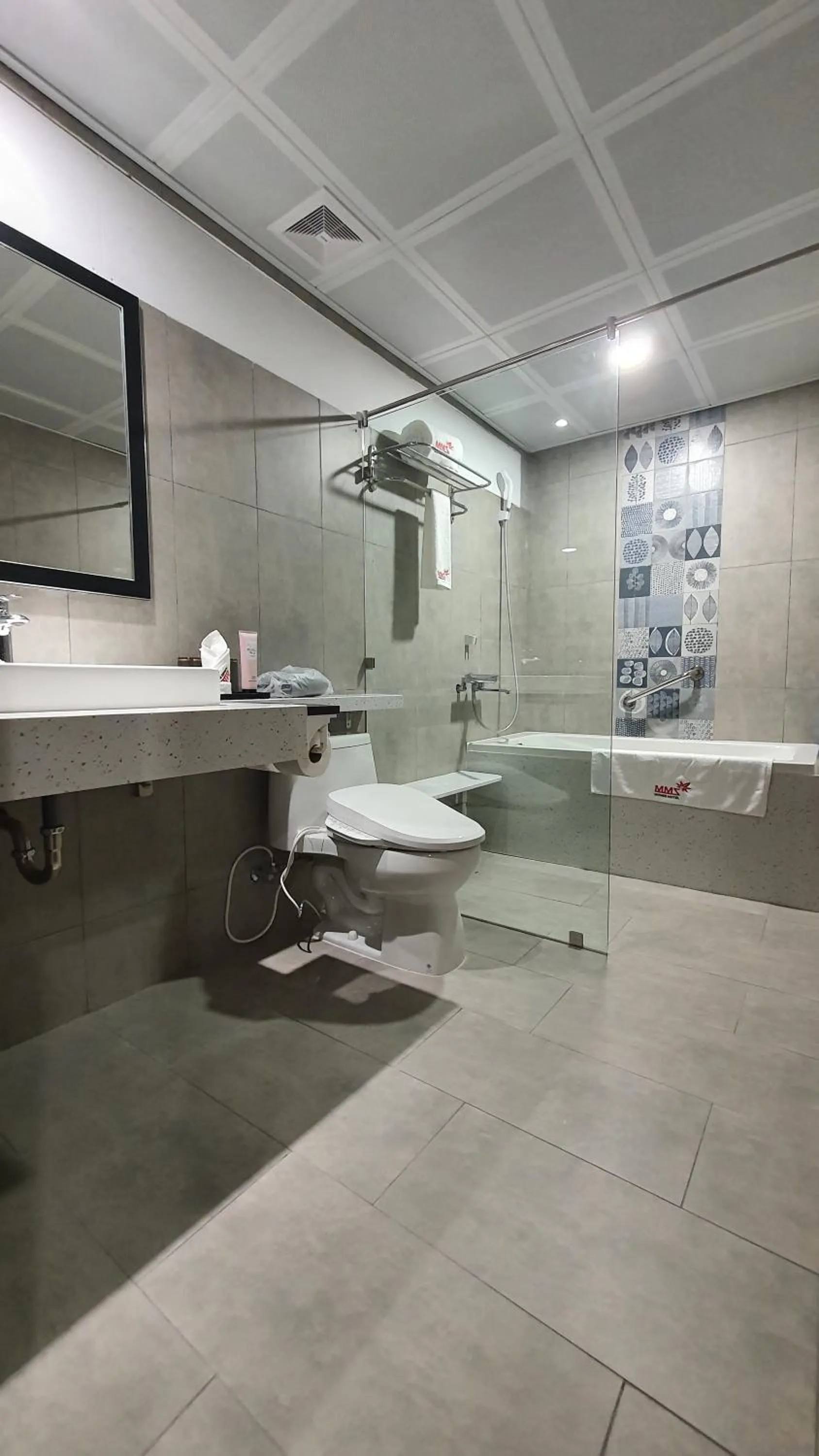 Shower in MOMIZI HANOI 2 - PHAN KE BINH