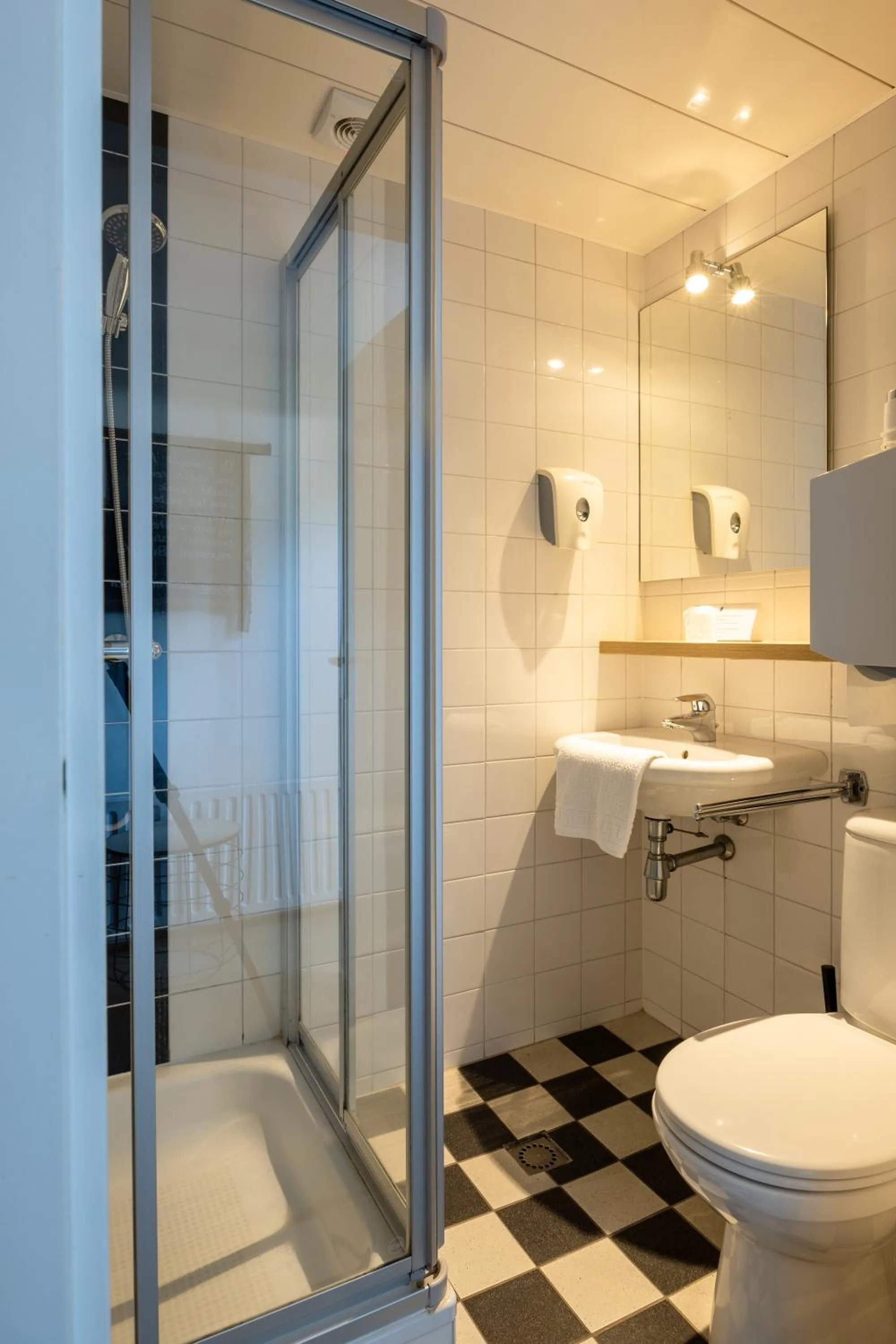 Bathroom in Hotel Restaurant 'de Vossenberg'