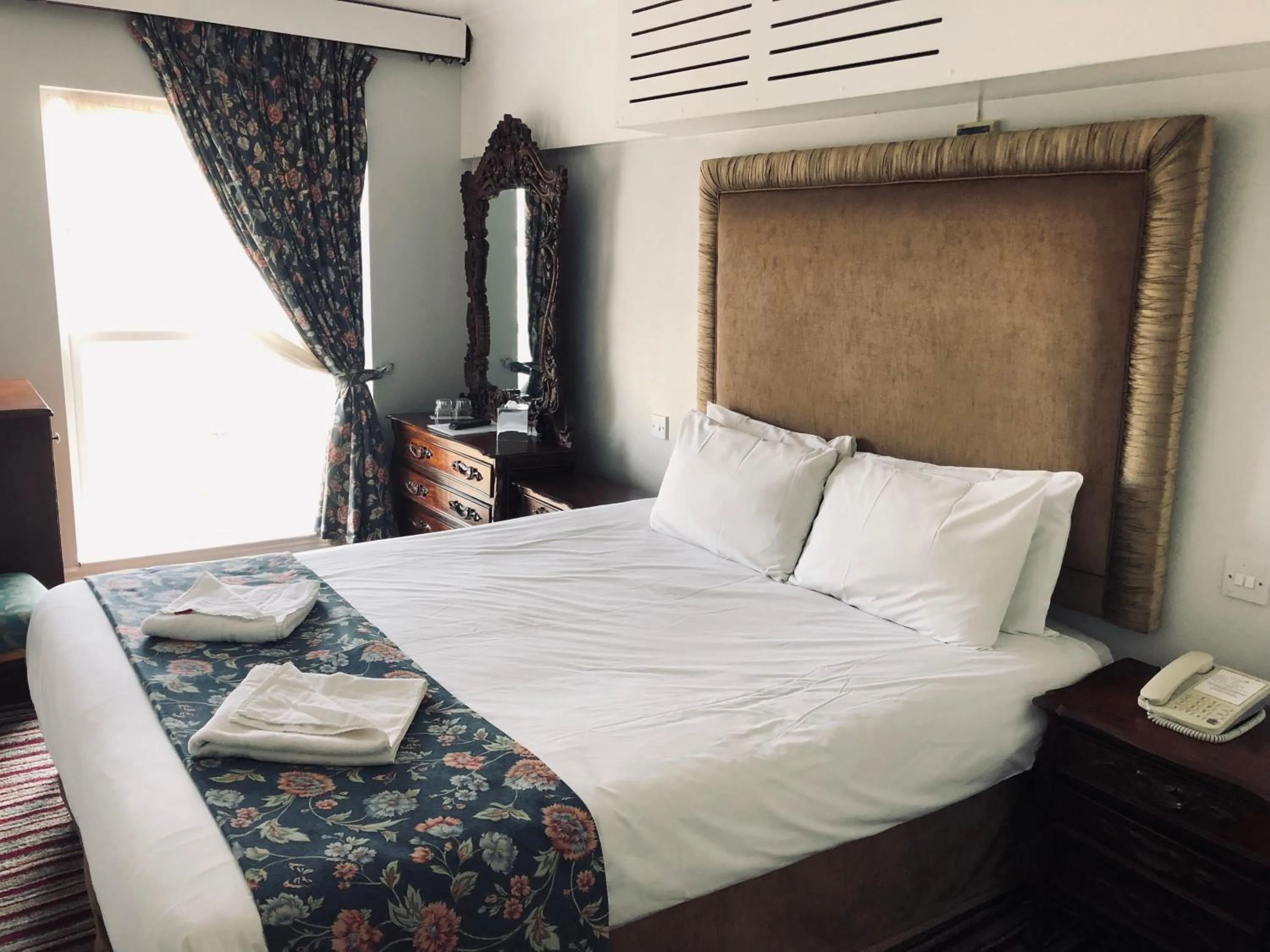 Bed in My Place Hotel