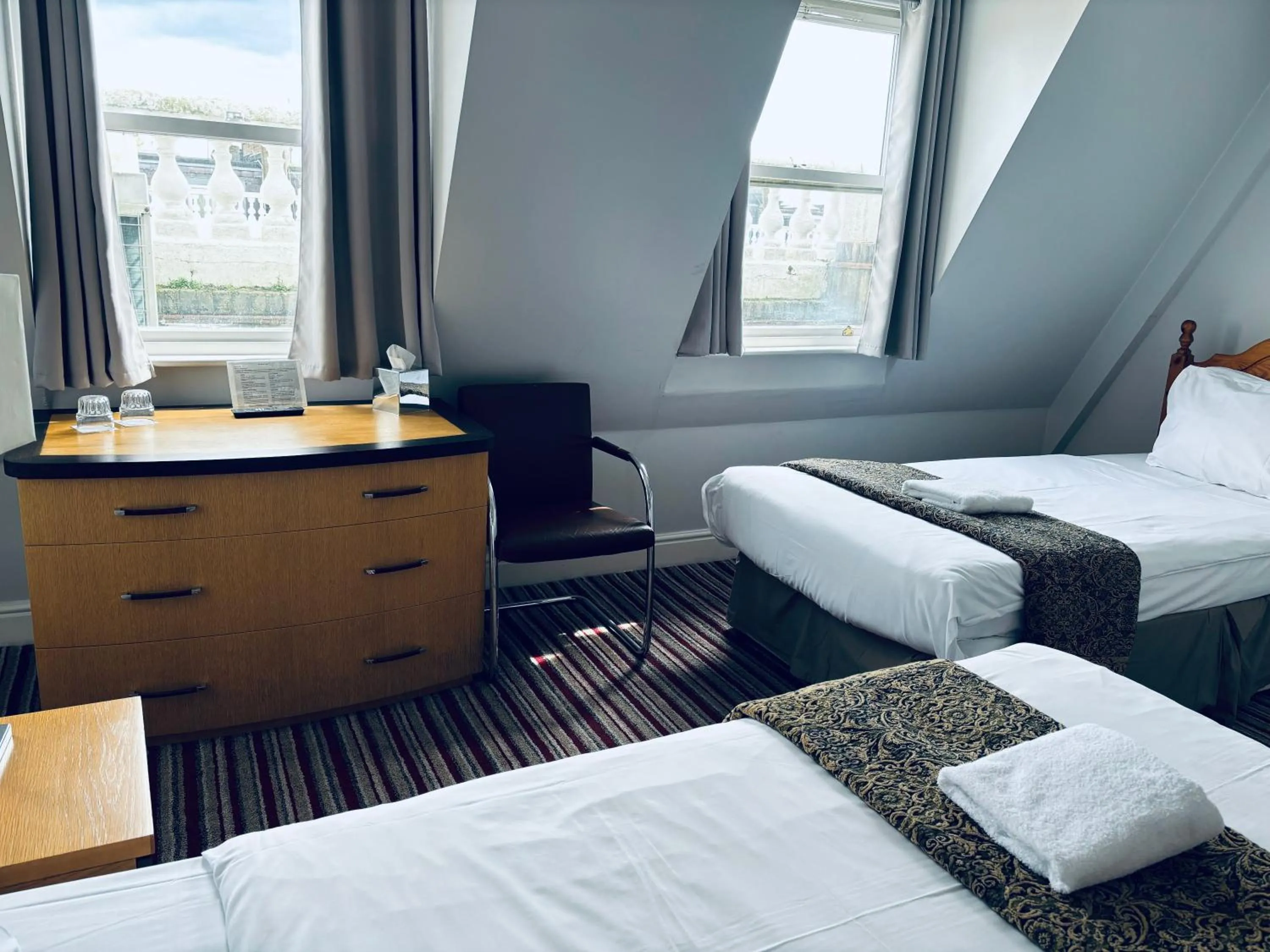 Bed in My Place Hotel