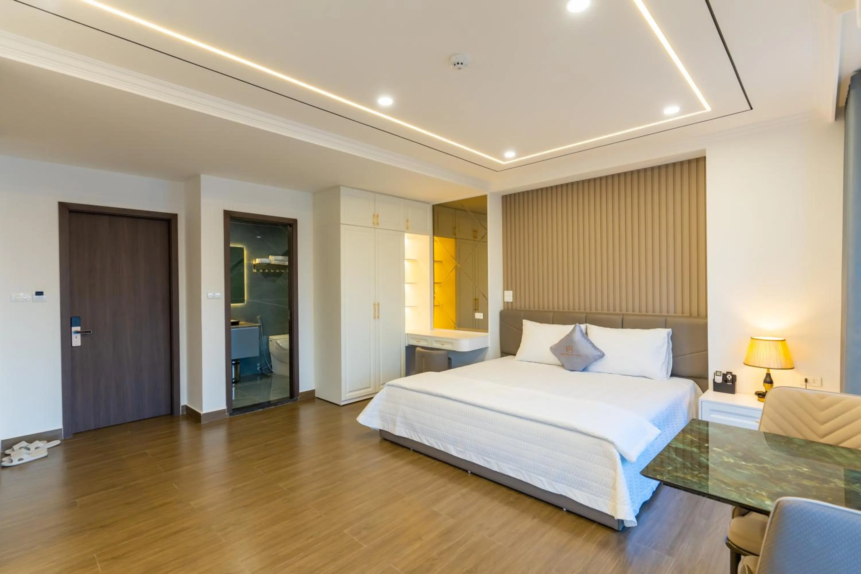 CM Hotel & Apartment