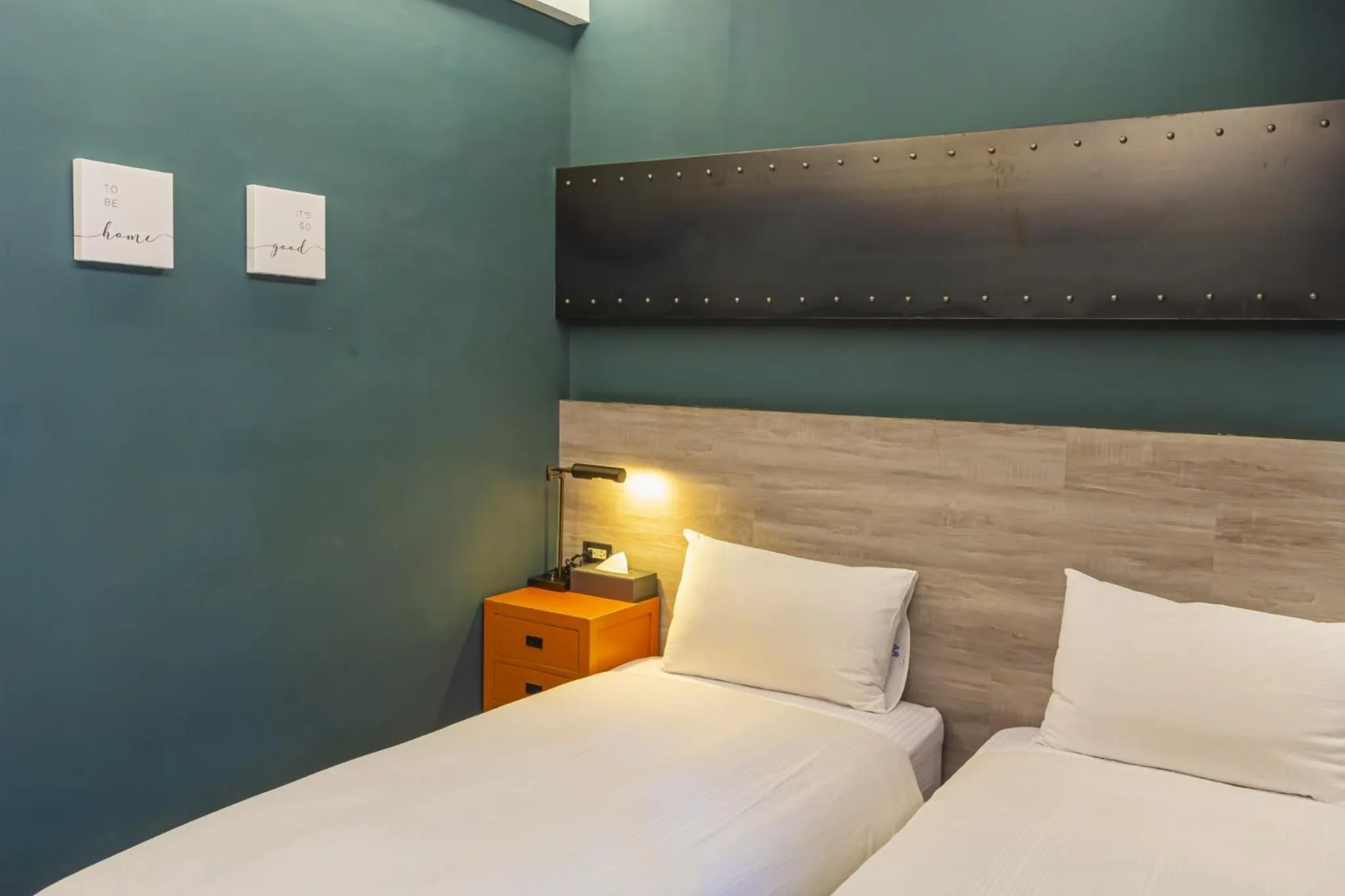 bunk bed, Bed in 仁愛小公館-市區近東大門