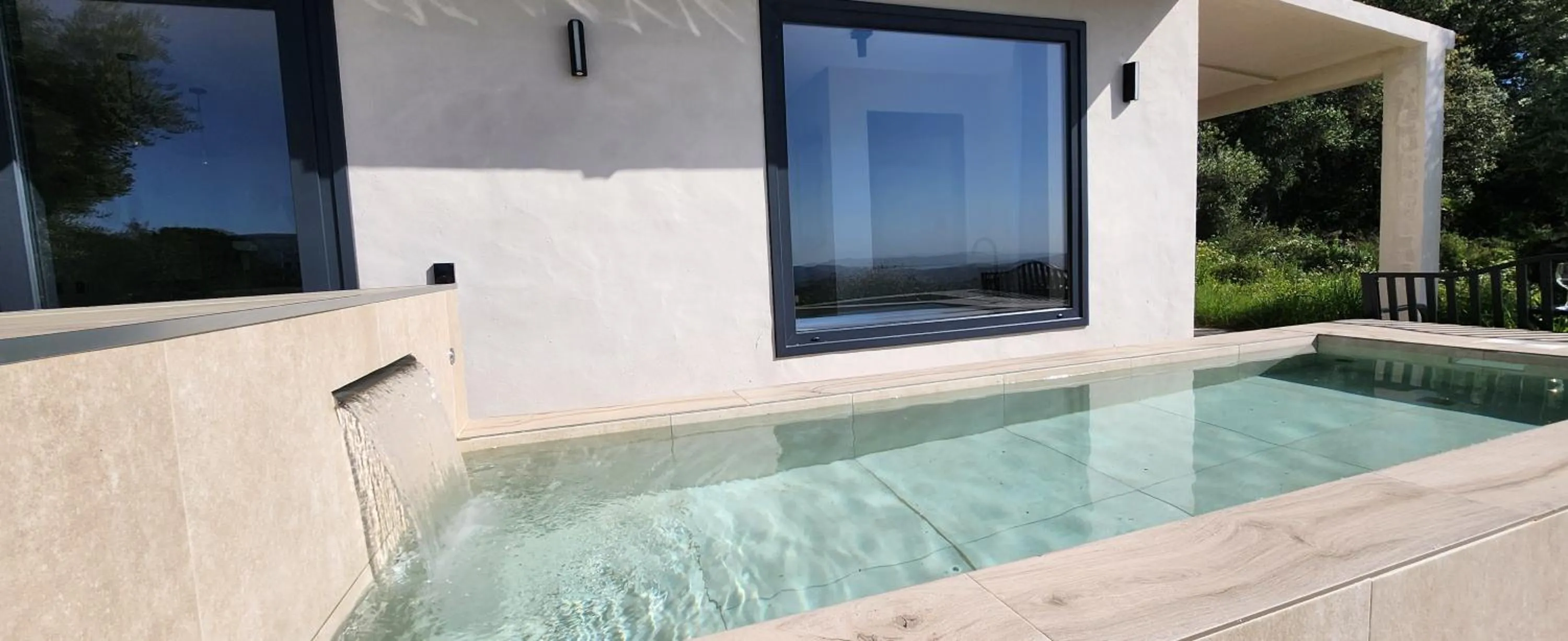 Swimming pool in Las estrellas del duende