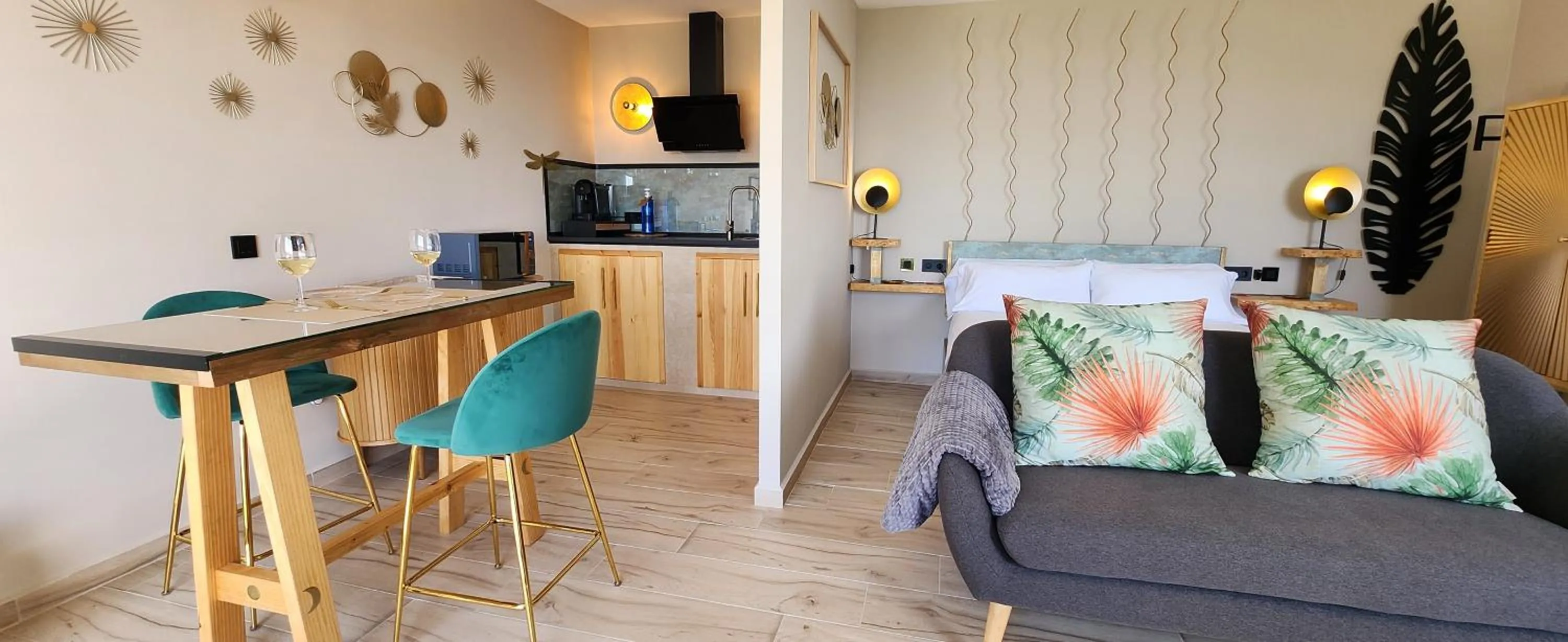 Photo of the whole room in Las estrellas del duende