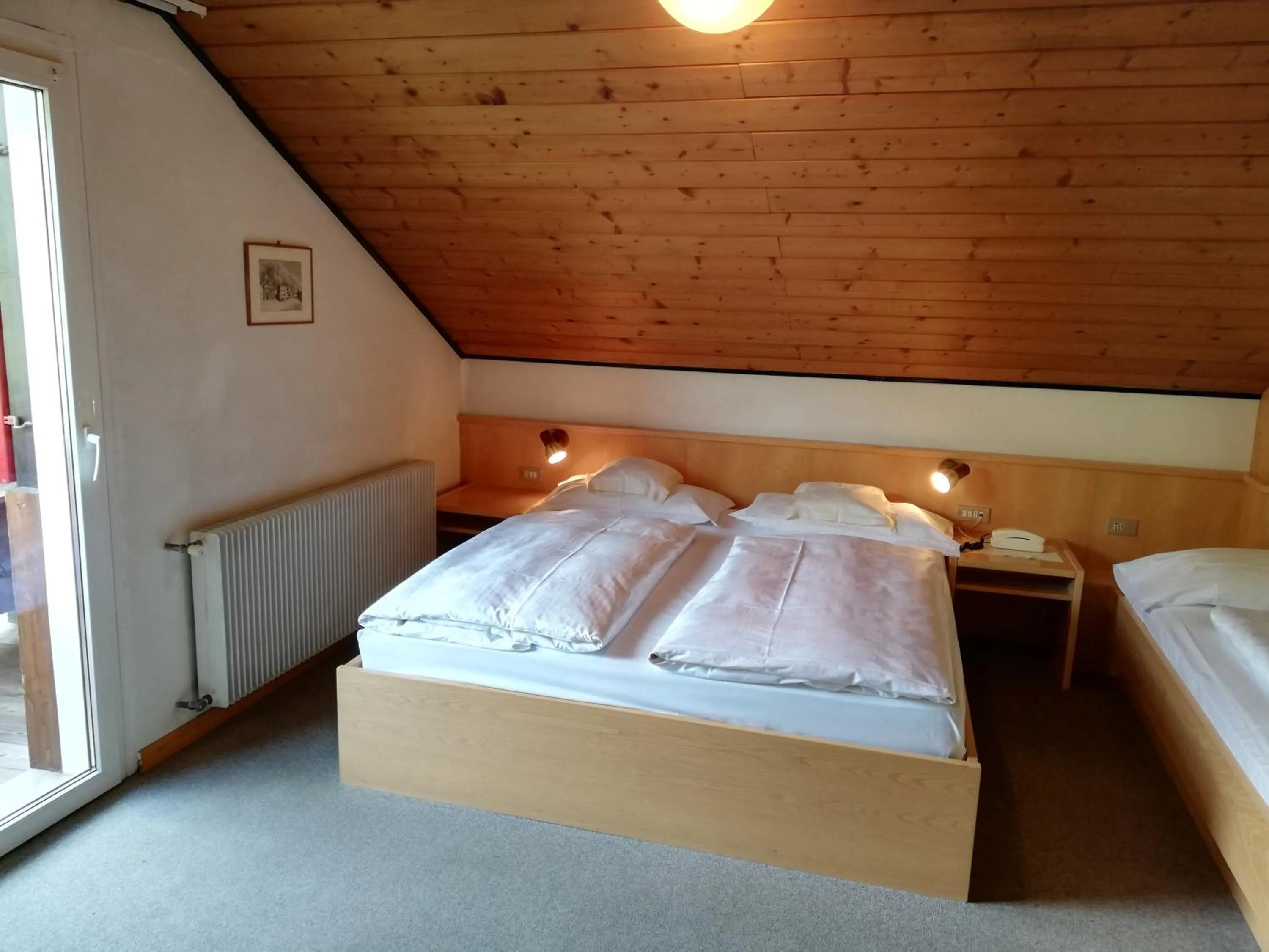 Photo of the whole room, Bed in Hotel Rodes