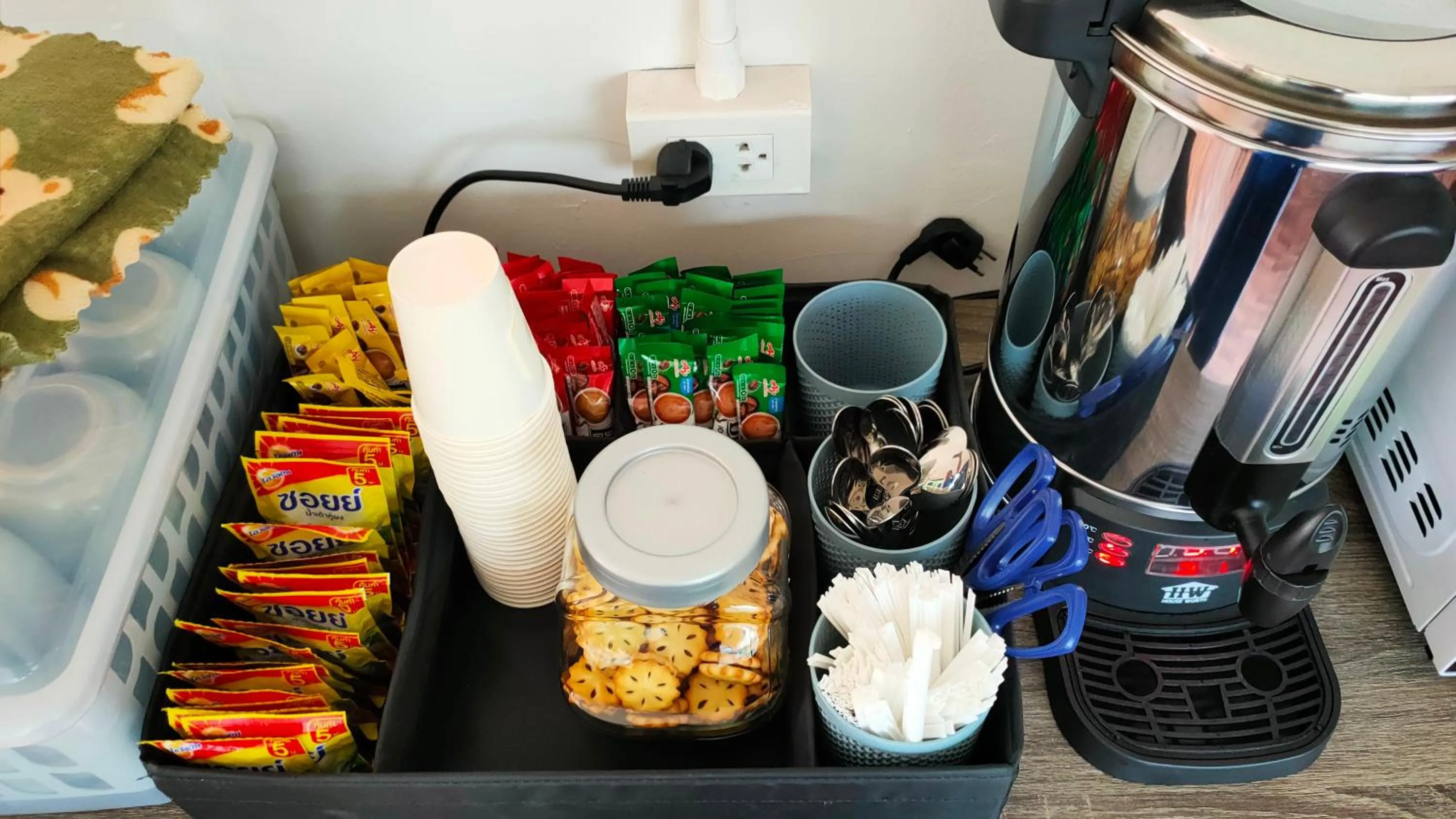 Coffee/tea facilities in The Loftel Resort