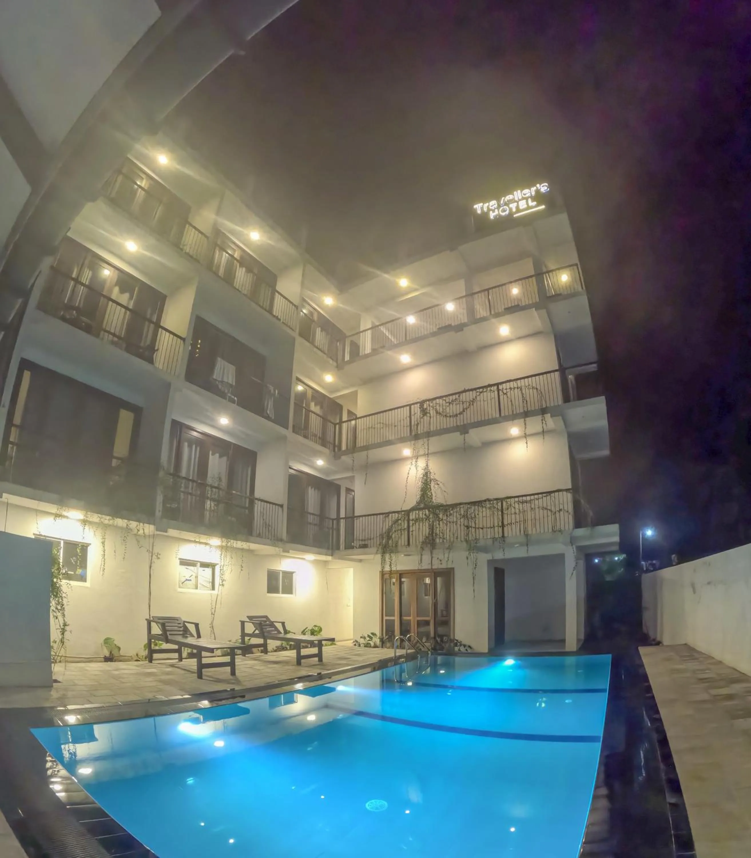 Property building in Traveller's Hotel Hikkaduwa