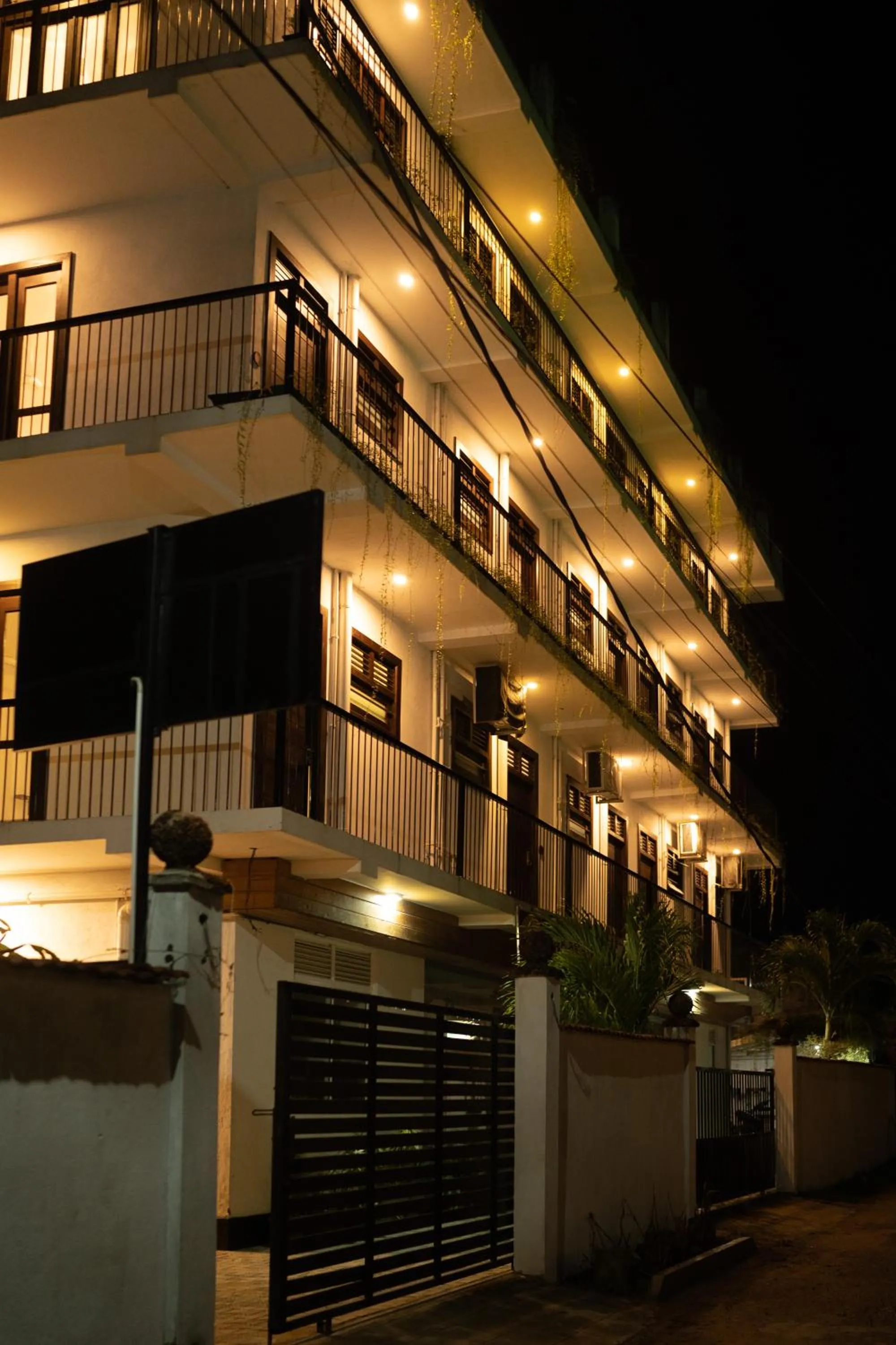 Property building in Traveller's Hotel Hikkaduwa