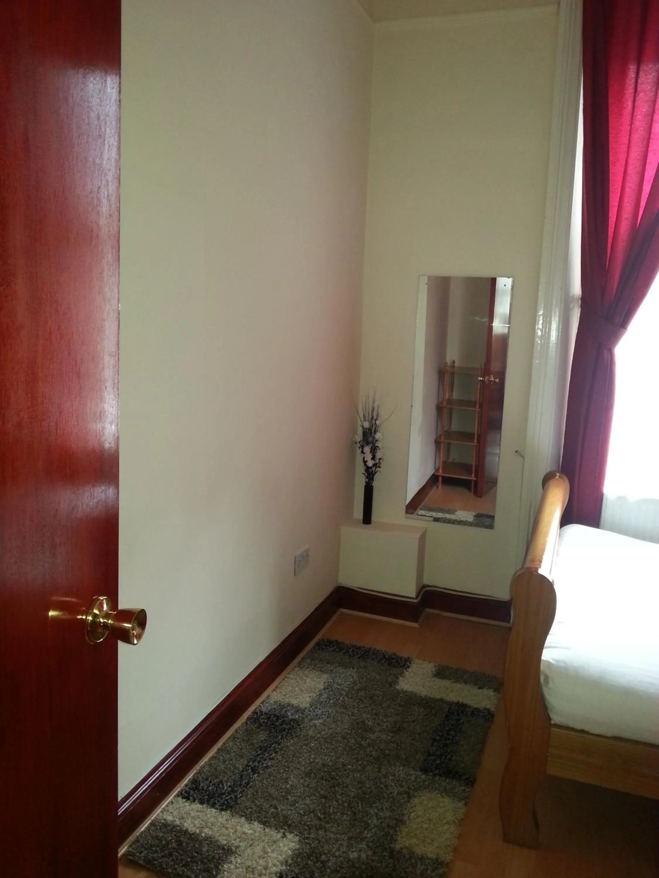 Bedroom, Bed in Kensington and Chelsea Apartment