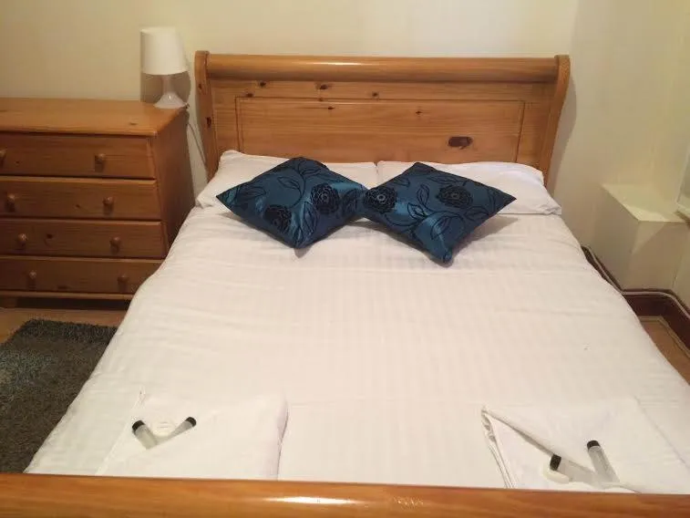 Bed in Kensington and Chelsea Apartment