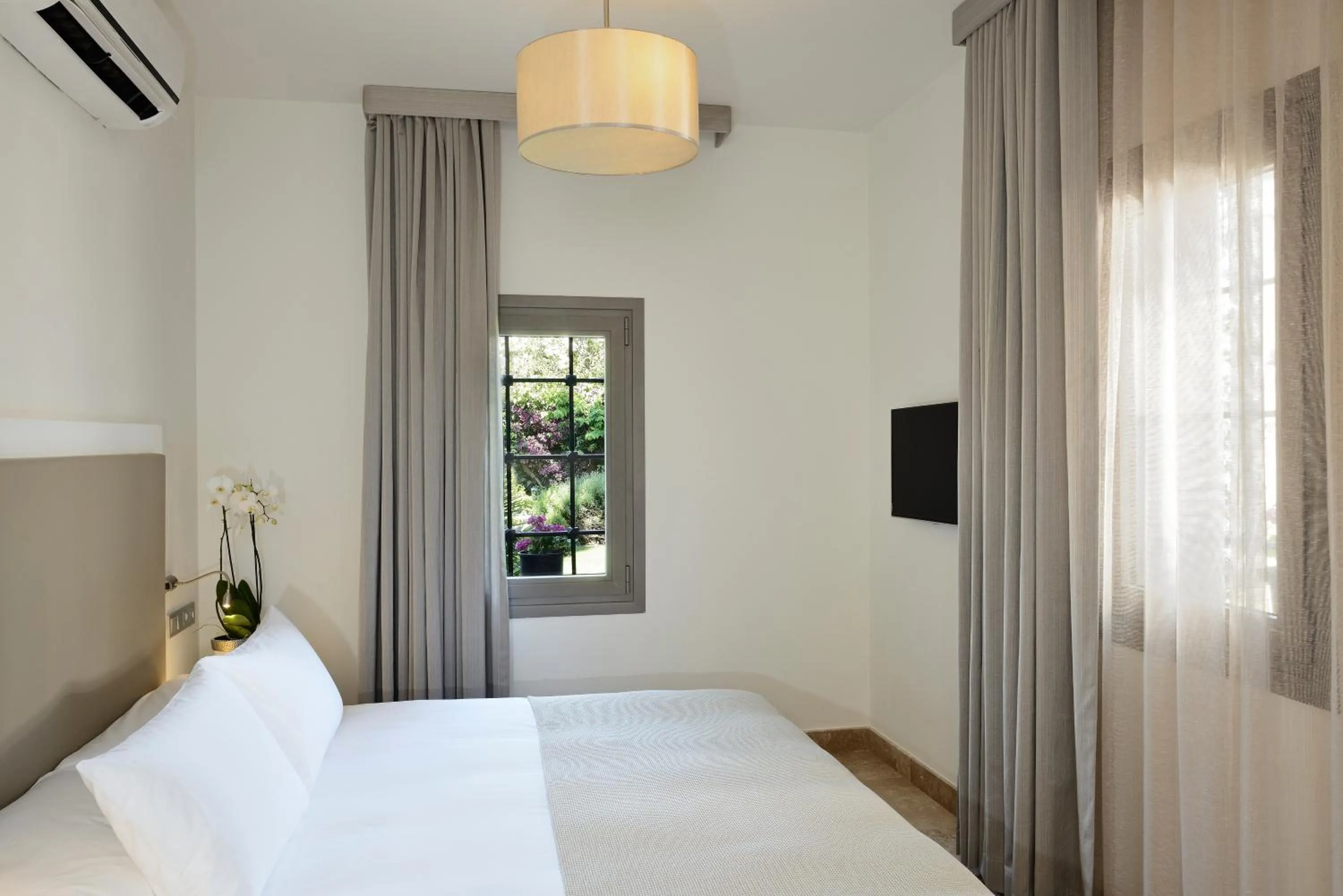 Bedroom, Bed in Yalikavak Marina Garden Hotel