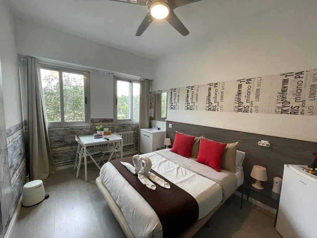 Bed in VALENCIA SUITS YOU Centro Histórico, Establecimiento Automatizado-Fast Auto Check in&Out, Solo para Adultos-Adults only