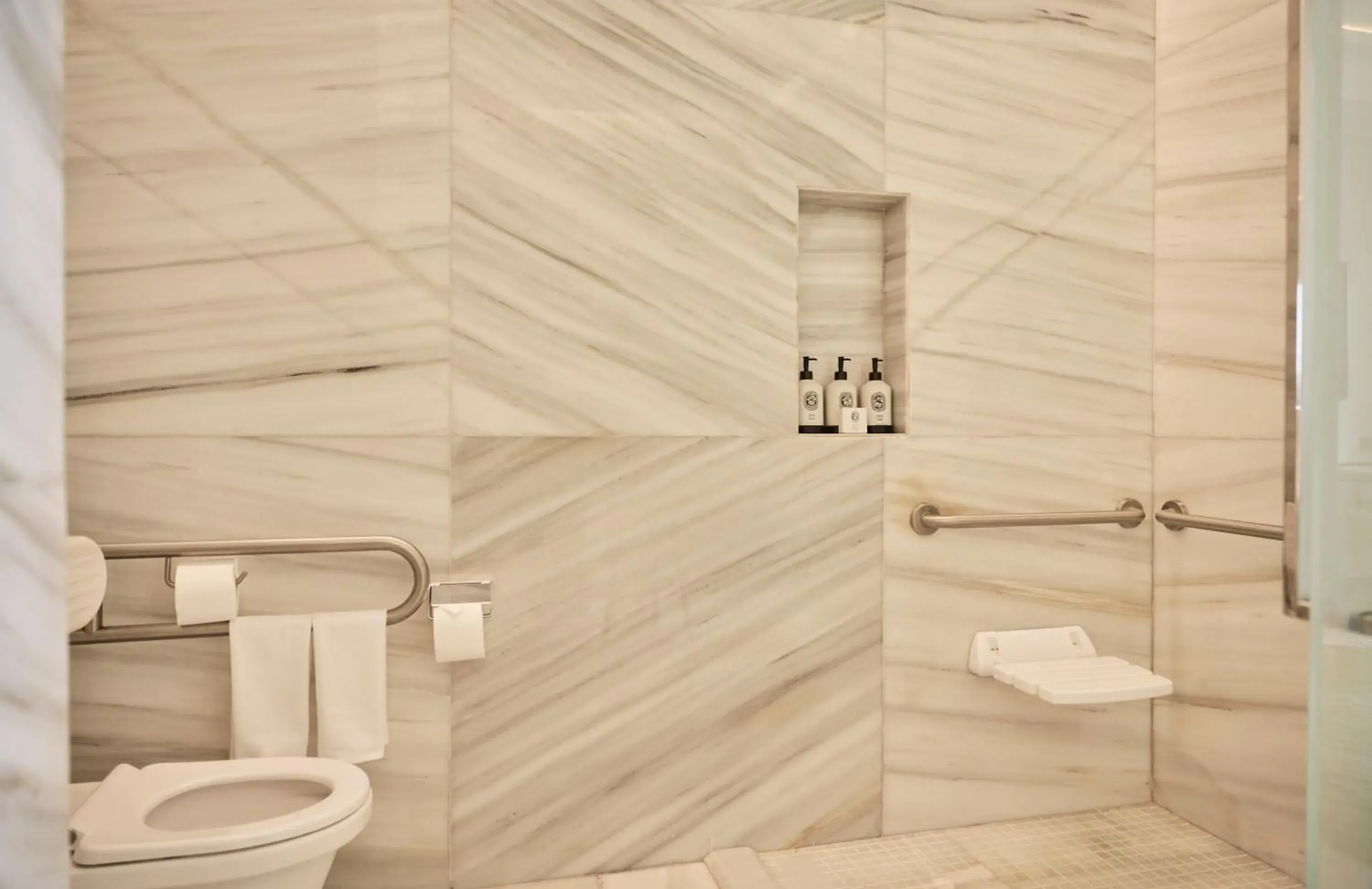 Accessible Deluxe Room King in Four Seasons Hotel Rabat at Kasr Al Bahr Accessible Deluxe Room King in Four Seasons Hotel Rabat at Kasr Al Bahr