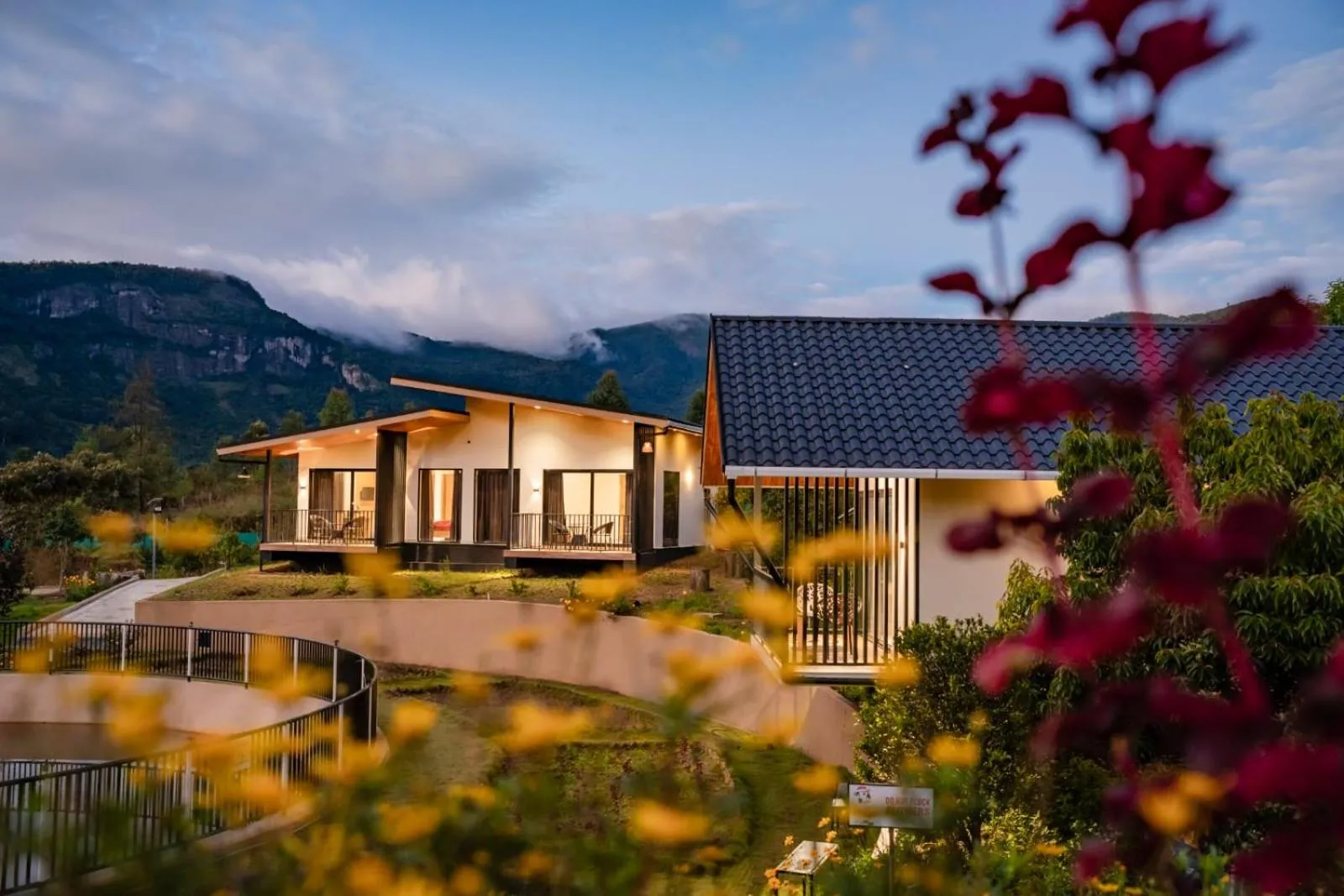 Property building in Cleveland Resorts Kanthalloor